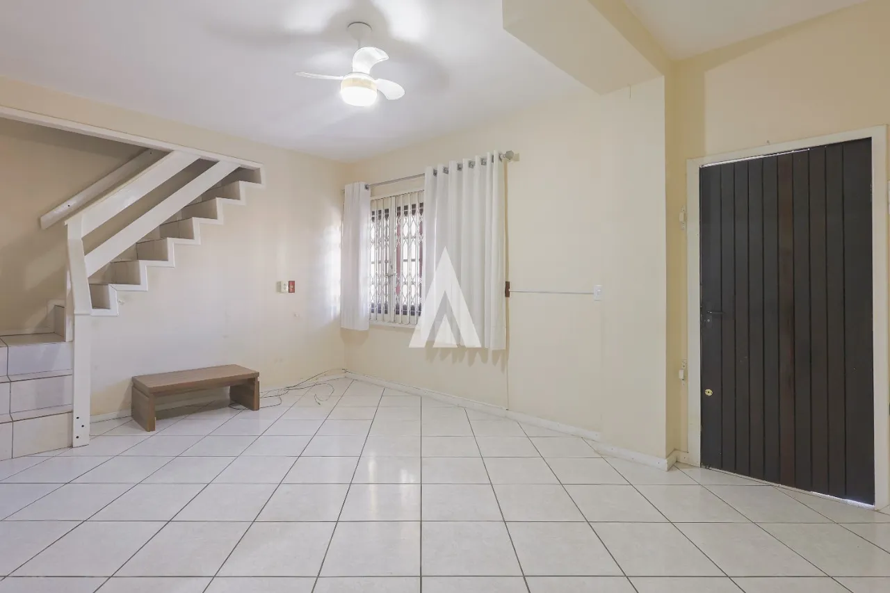 Casa com 1 suíte e 2 quartos à venda no bairro Iririú em Joinville-SC por R$1.090.000,00. — foto 3