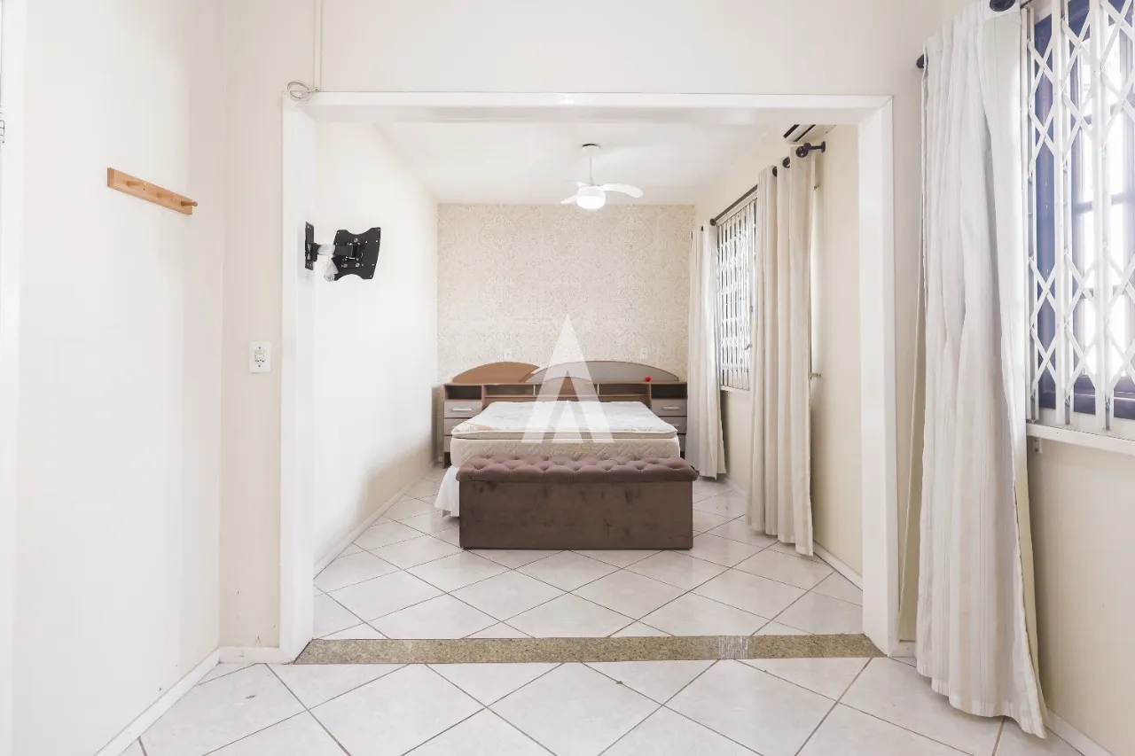 Casa com 1 suíte e 2 quartos à venda no bairro Iririú em Joinville-SC por R$1.090.000,00. — foto 7