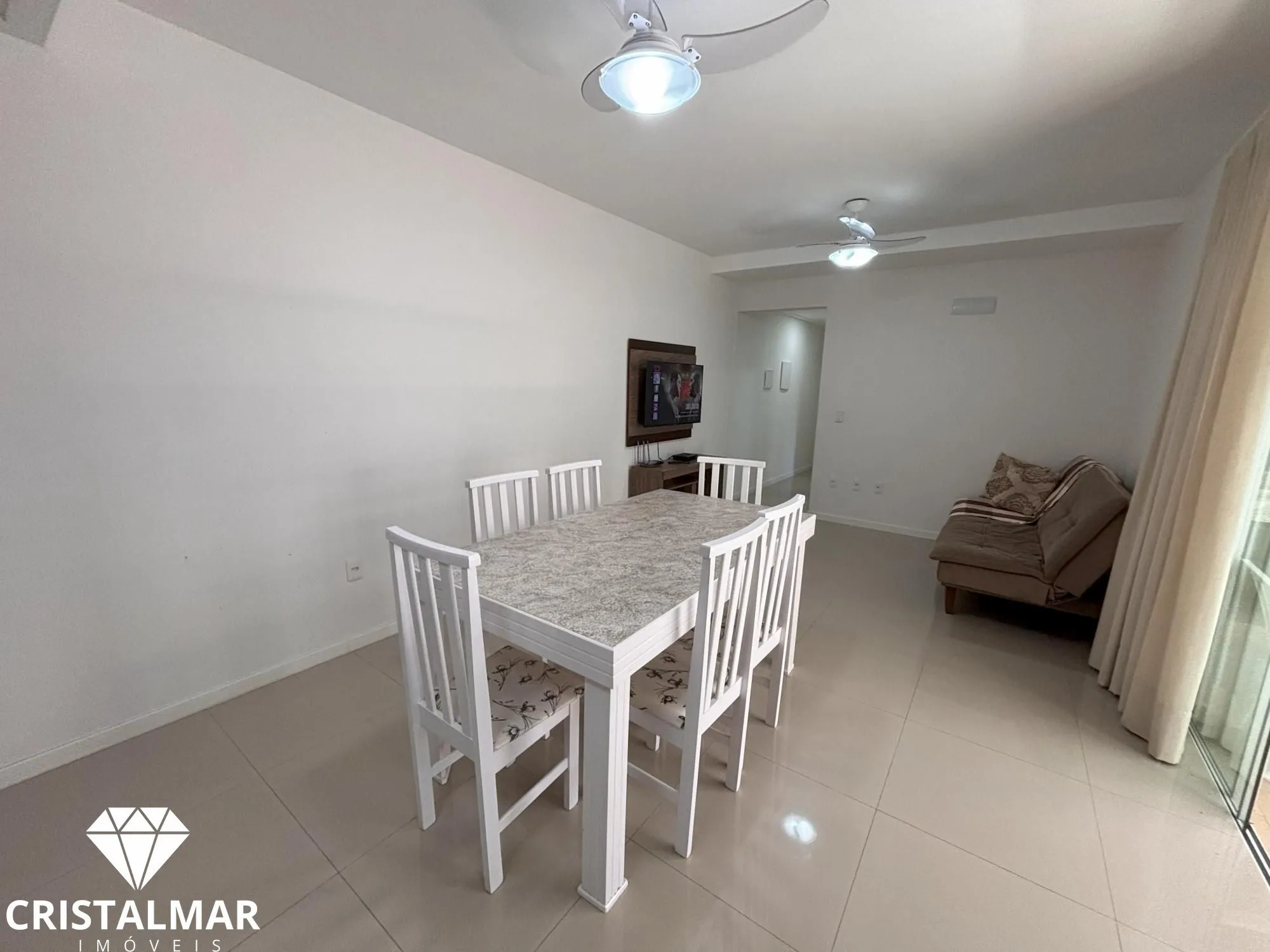 OPORTUNIDADE EM CONDOMINIO FECHADO- APTO MOBILIADO A 250 METROS DA PRAIA — foto 4