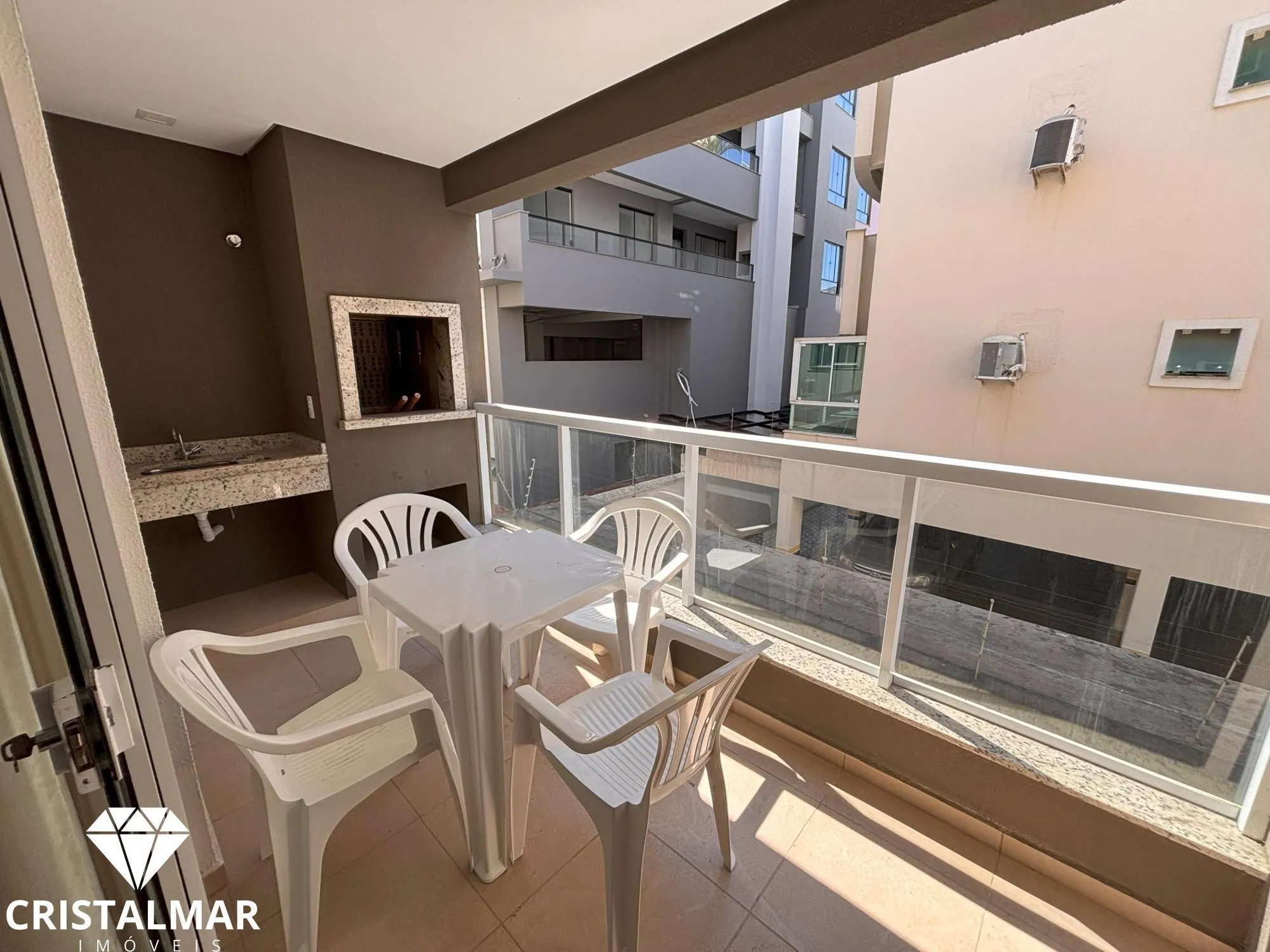 OPORTUNIDADE EM CONDOMINIO FECHADO- APTO MOBILIADO A 250 METROS DA PRAIA — foto 6