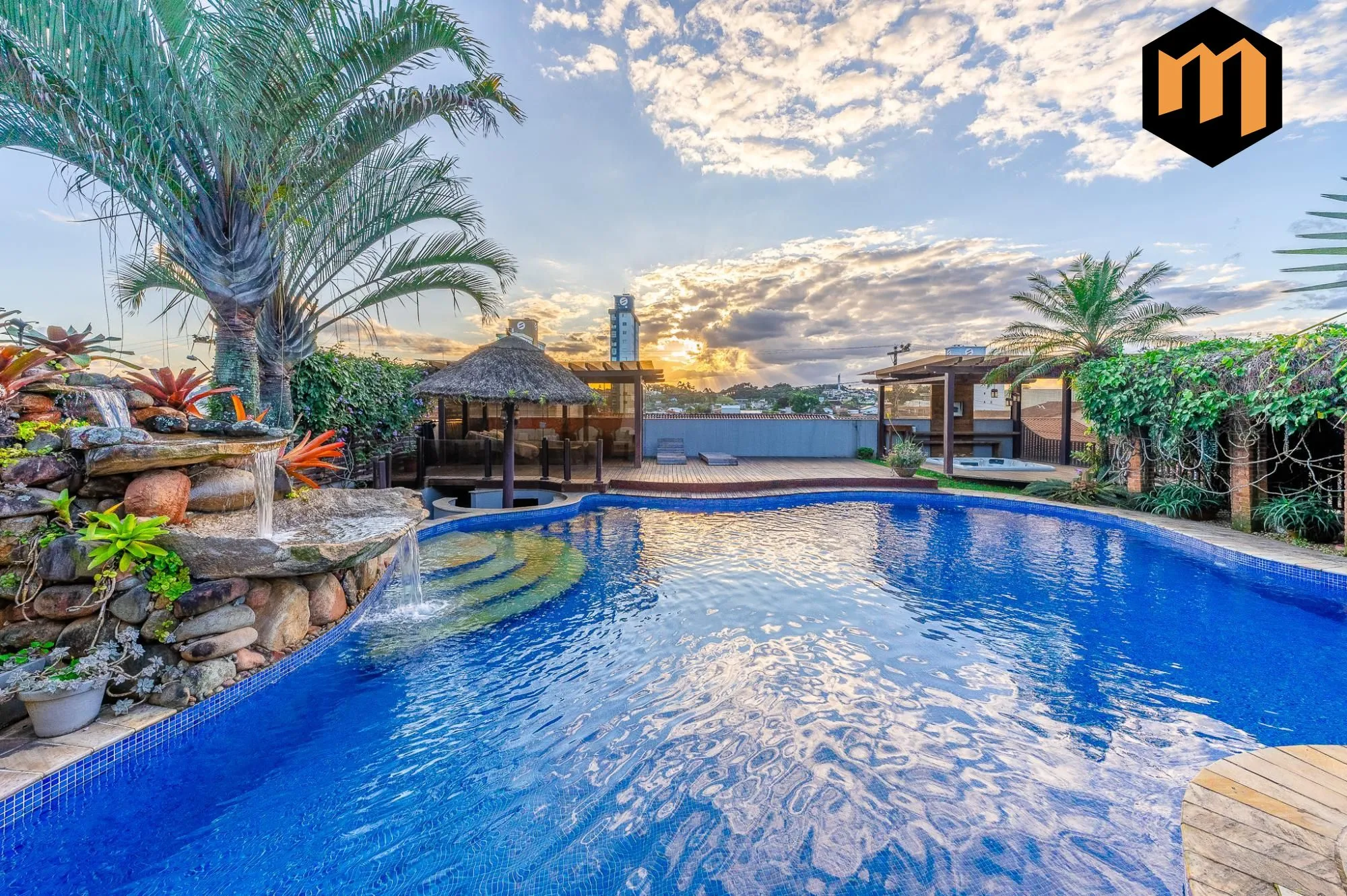 Casa com 550 m Piscina - Bairro Itoupava Norte - Blumenau/SC Venda ou Locação — foto 3