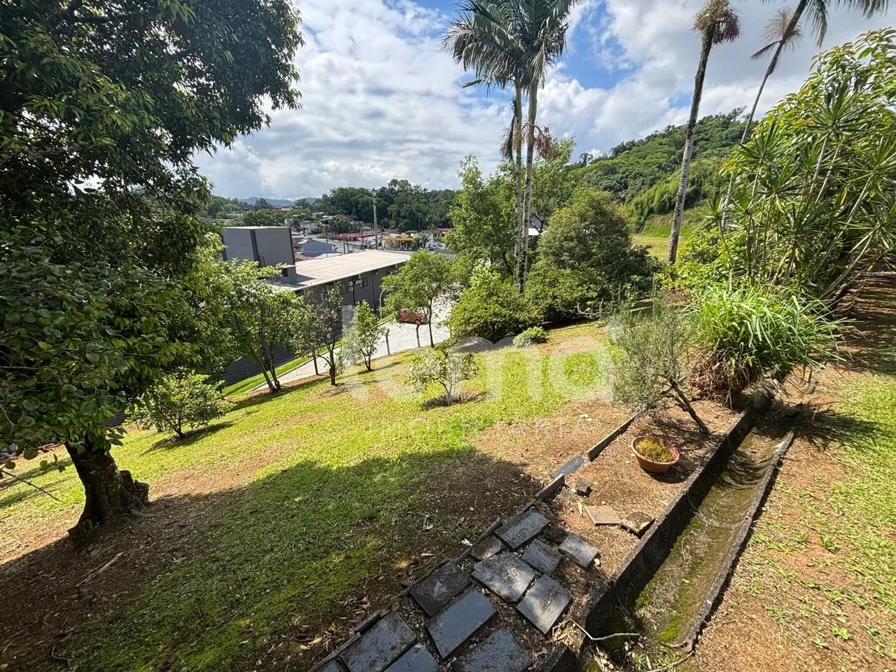 Casa térrea com 2 dormitórios no bairro Do Salto em Blumenau. — foto 2
