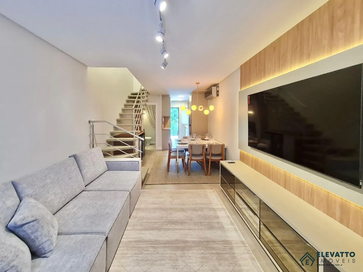 Casa para Venda em Blumenau, Água Verde, 2 dormitórios, 2 suítes, 3 banheiros, 2 vagas - foto 1