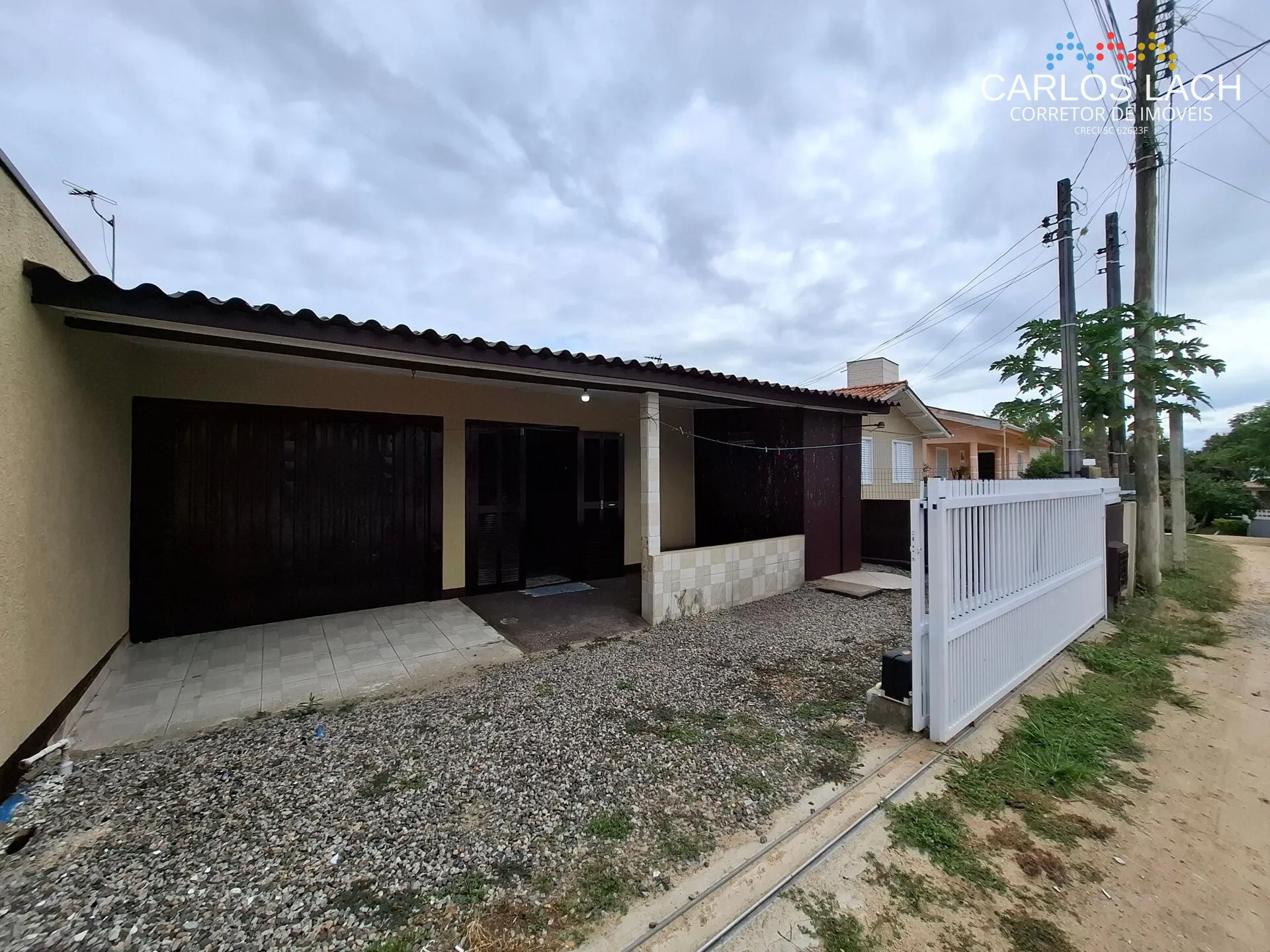 Casa à venda no bairro Barranceira - Laguna/SC - foto 1