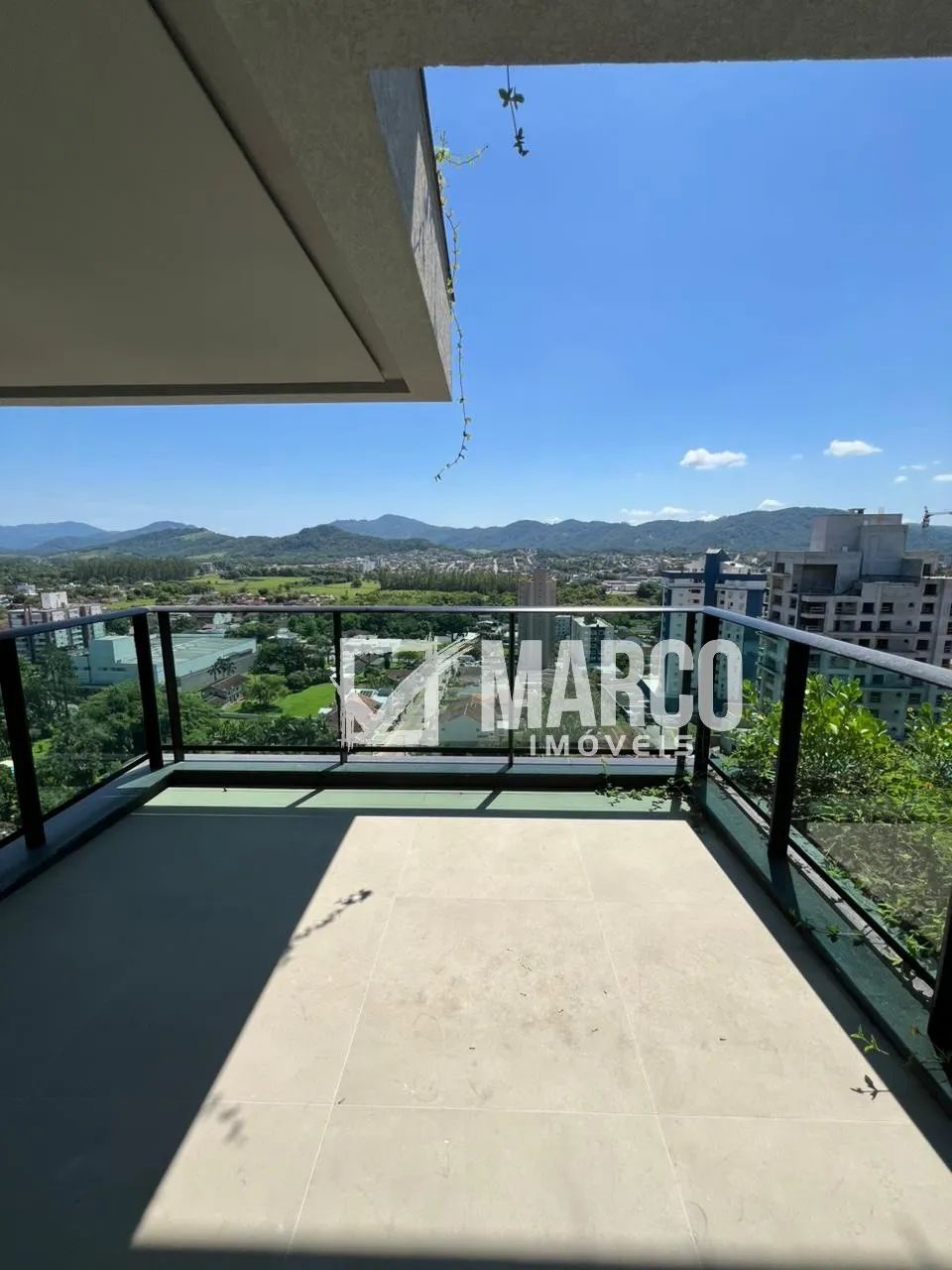 Onde exclusividade encontra elegância - seu futuro lar no icônico BERGHEIM RESIDENZ, referência de alto padrão em Timbó. — foto 3