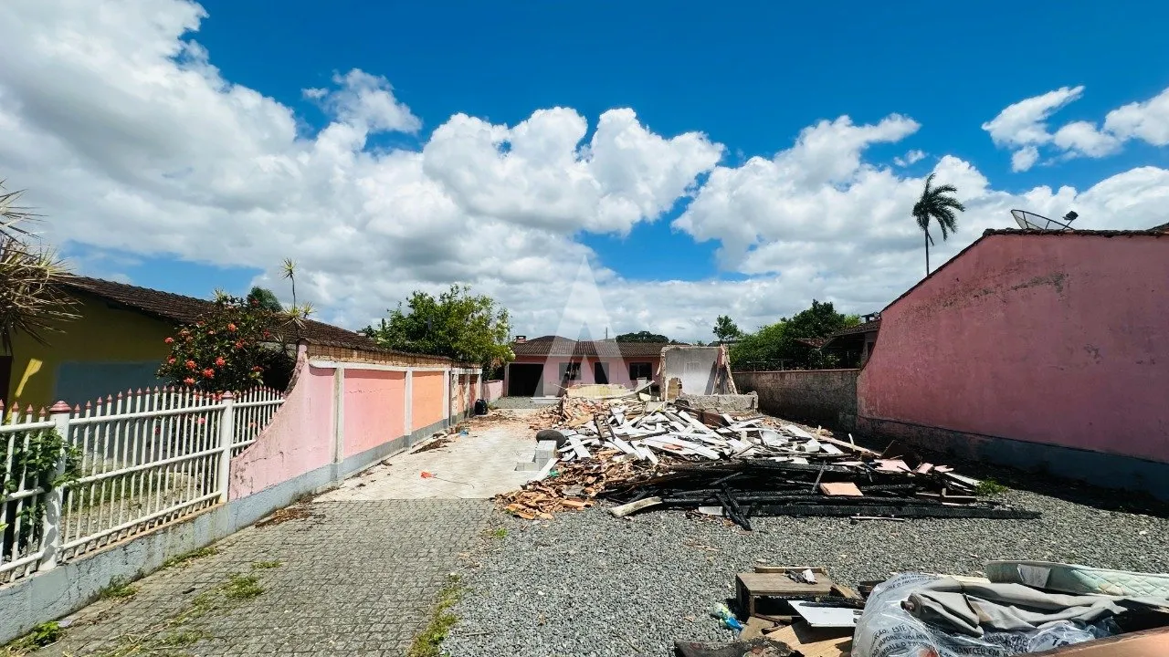 Terreno com 432m à venda no bairro Floresta em Joinville-SC por R$650.000,00. - foto 1