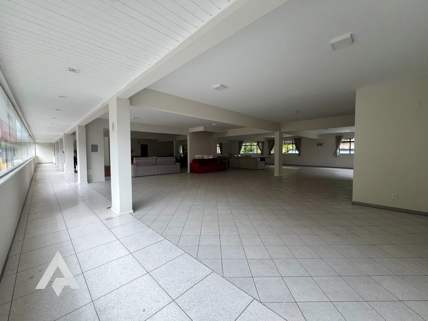Sala de 522 m para locação por R$ 9.000,00- Bairro Vorstadt - Blumenau/SC. — foto 2