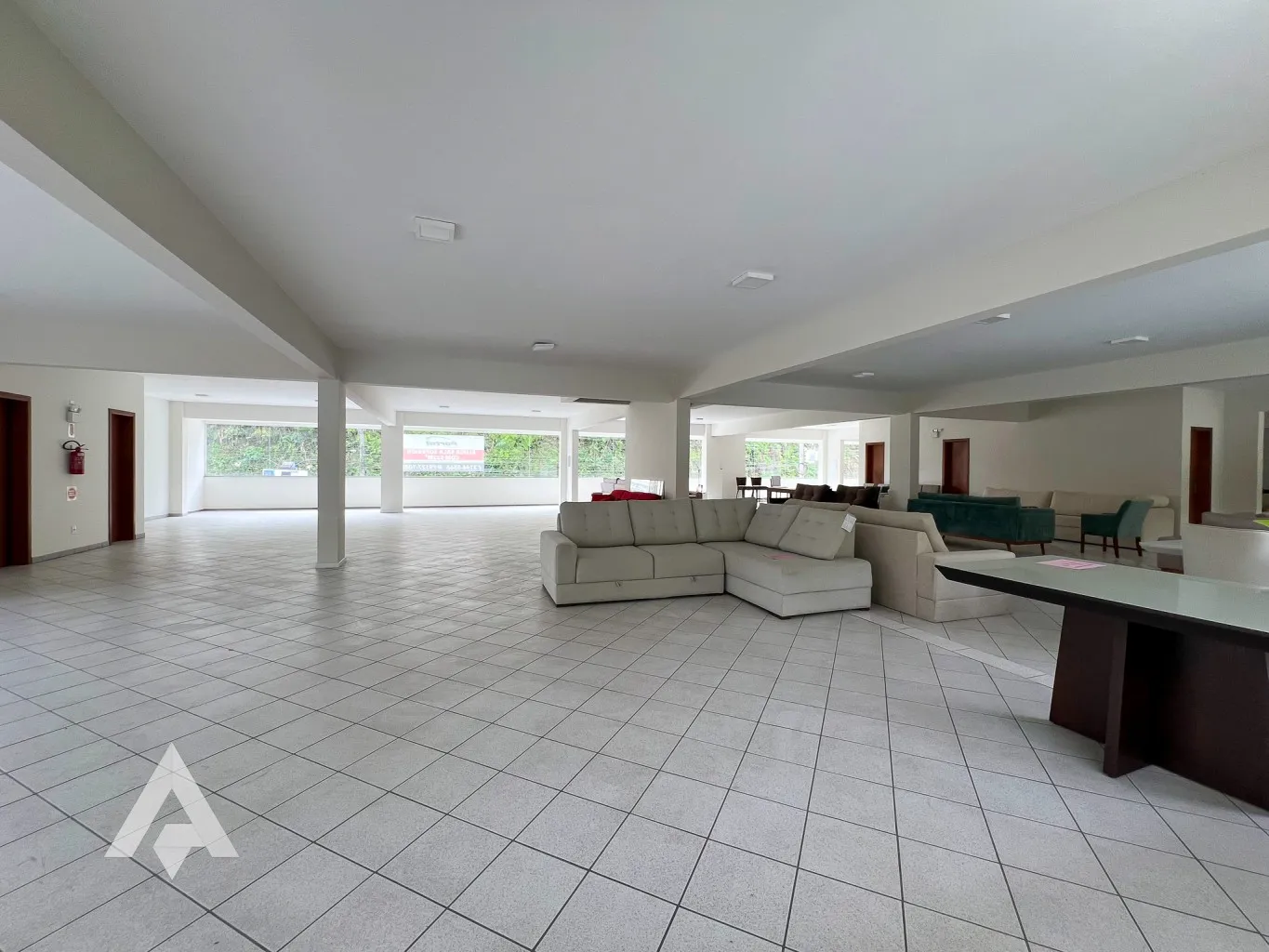 Sala de 522 m para locação por R$ 9.000,00- Bairro Vorstadt - Blumenau/SC. — foto 4