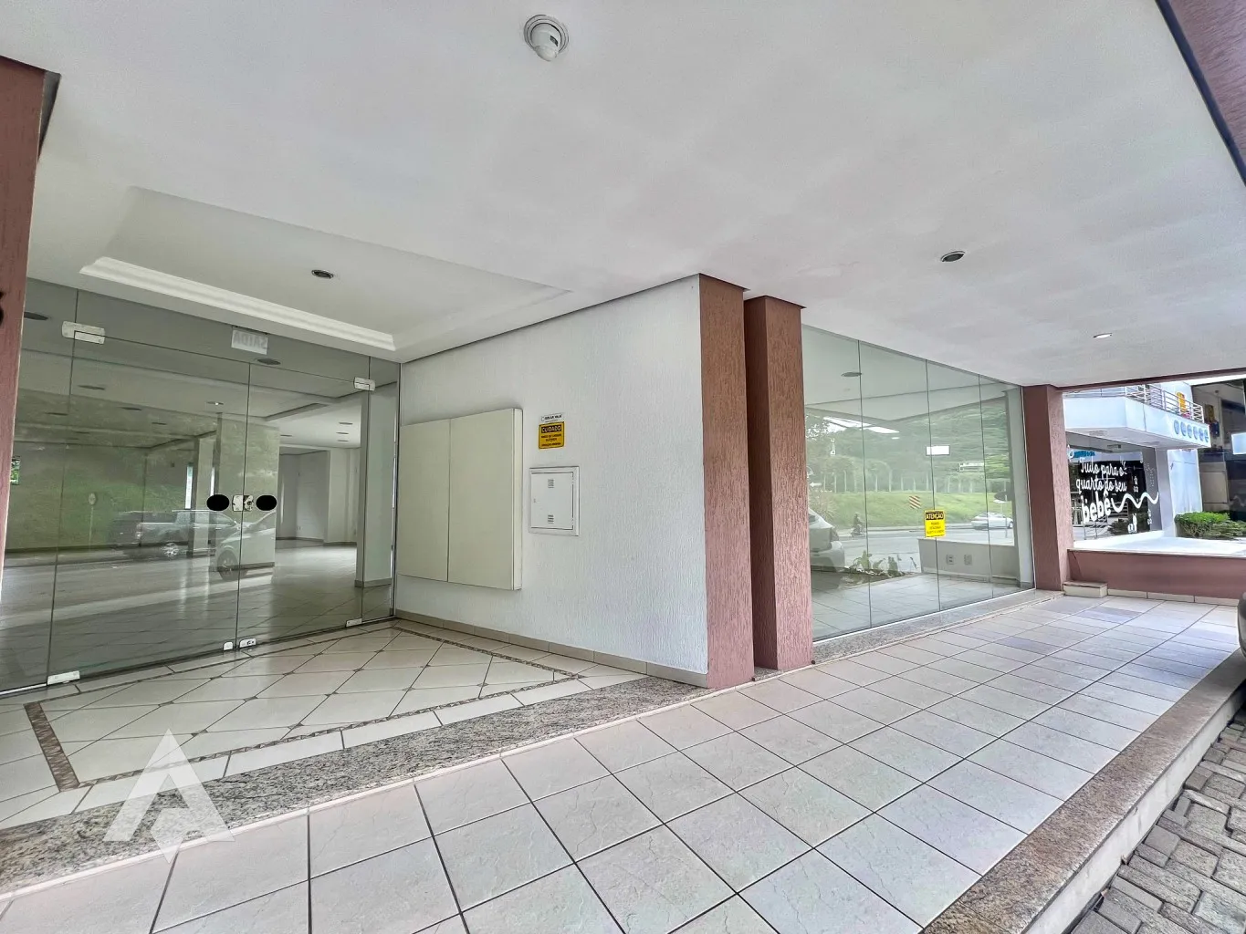 Sala de 120 m para locação por R$4.800,00 - Bairro Vorstadt - Blumenau/SC - foto 1