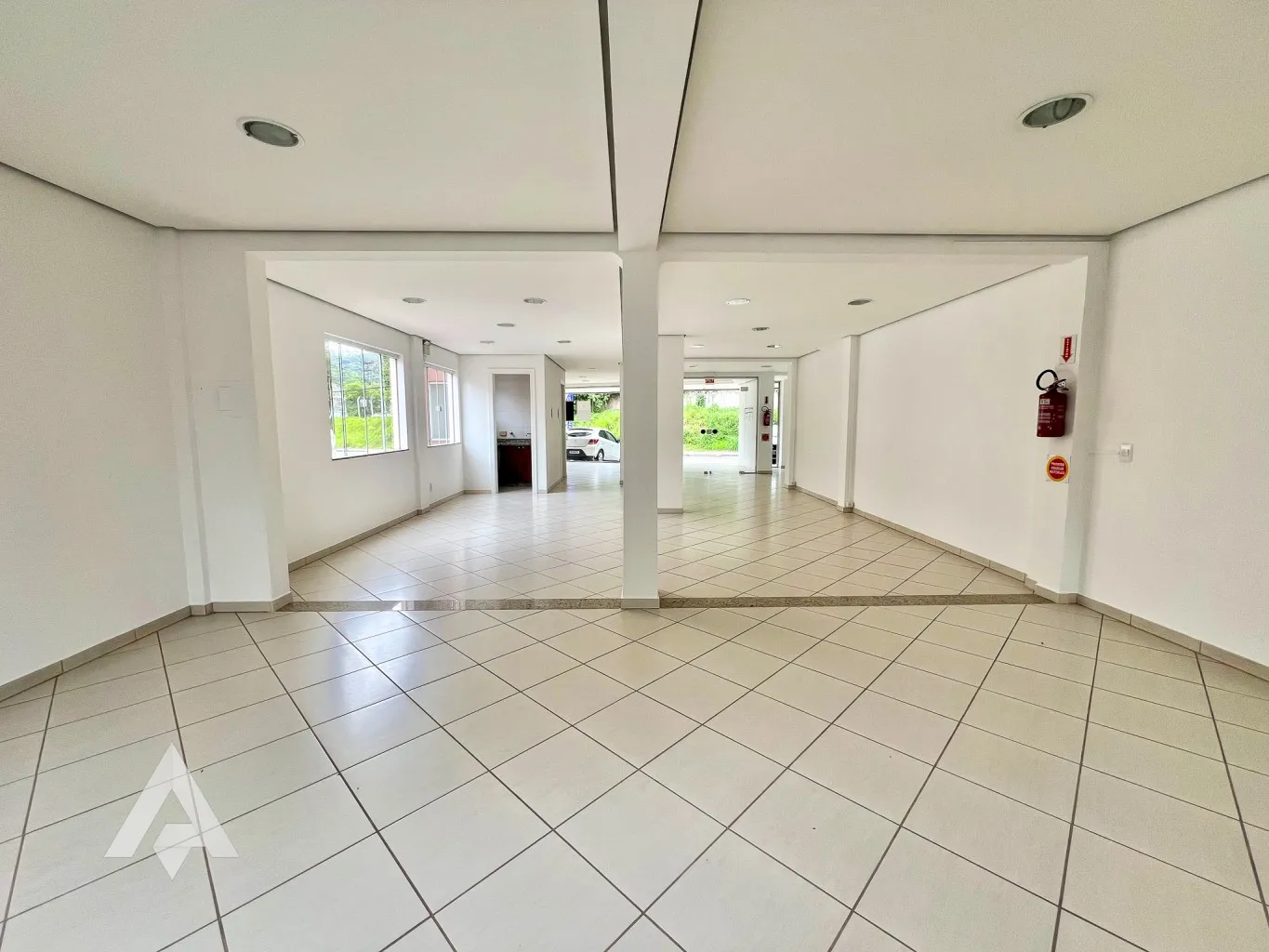 Sala de 120 m para locação por R$4.800,00 - Bairro Vorstadt - Blumenau/SC — foto 2