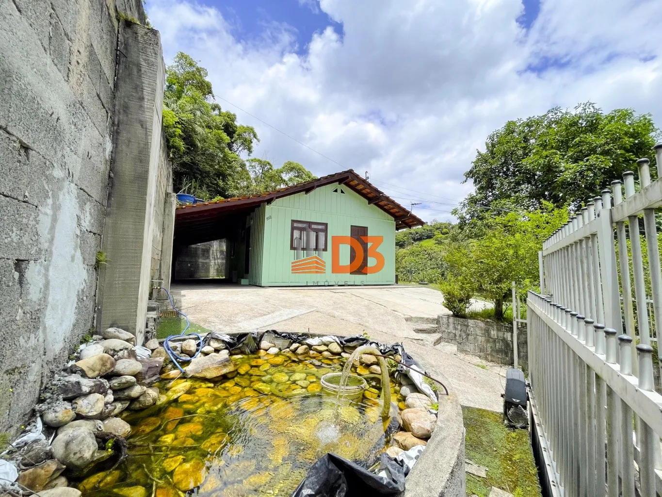 Casa de 3 quartos próxima ao terminal do Garcia - foto 1