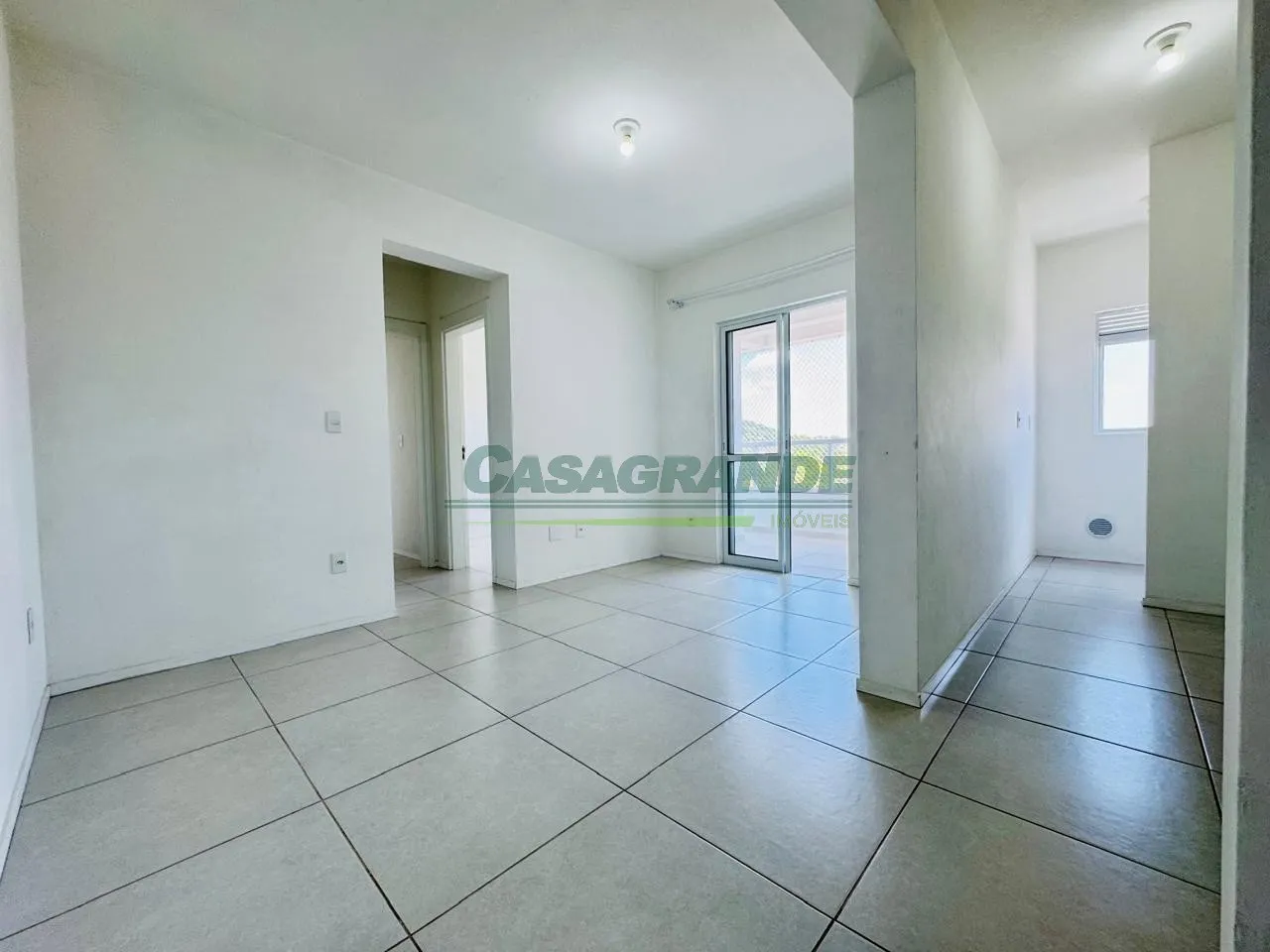 Apartamento com excelente localização no bairro Velha Central ao lado do terminal e ambulatório da Velha, próximo ao Unibox, farmácia, padaria, mercado, escolas e creches. — foto 2