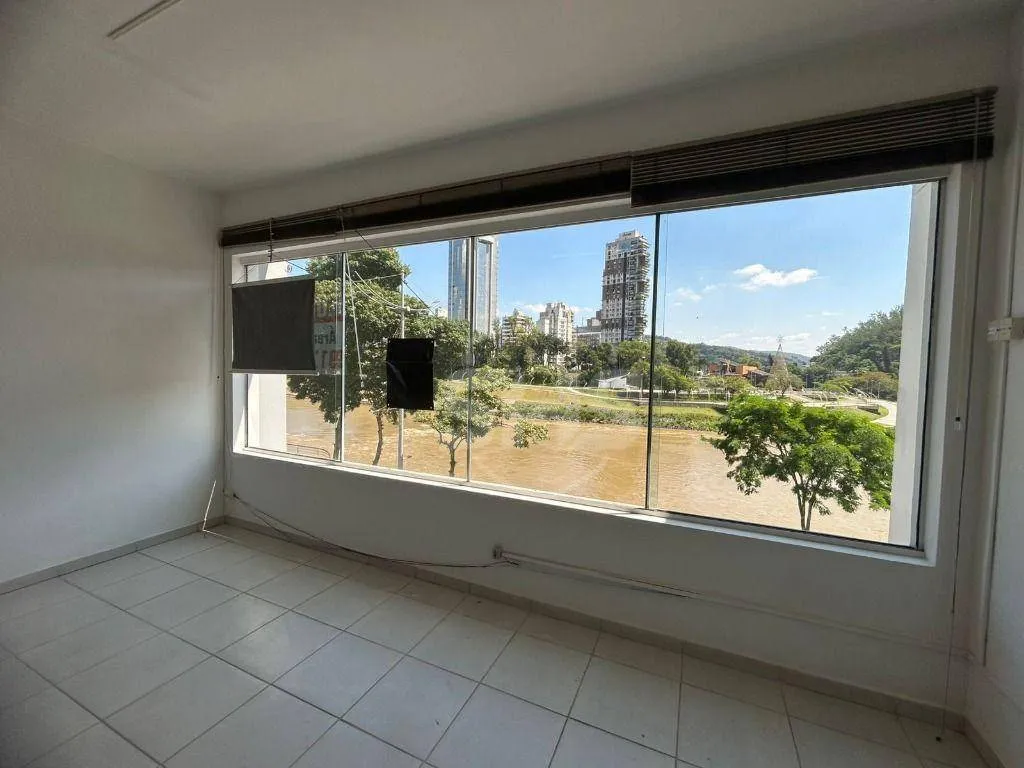Sala para alugar, 55 m por R$ 2.000/mês - Centro (Blumenau) - Blumenau/SC - foto 1