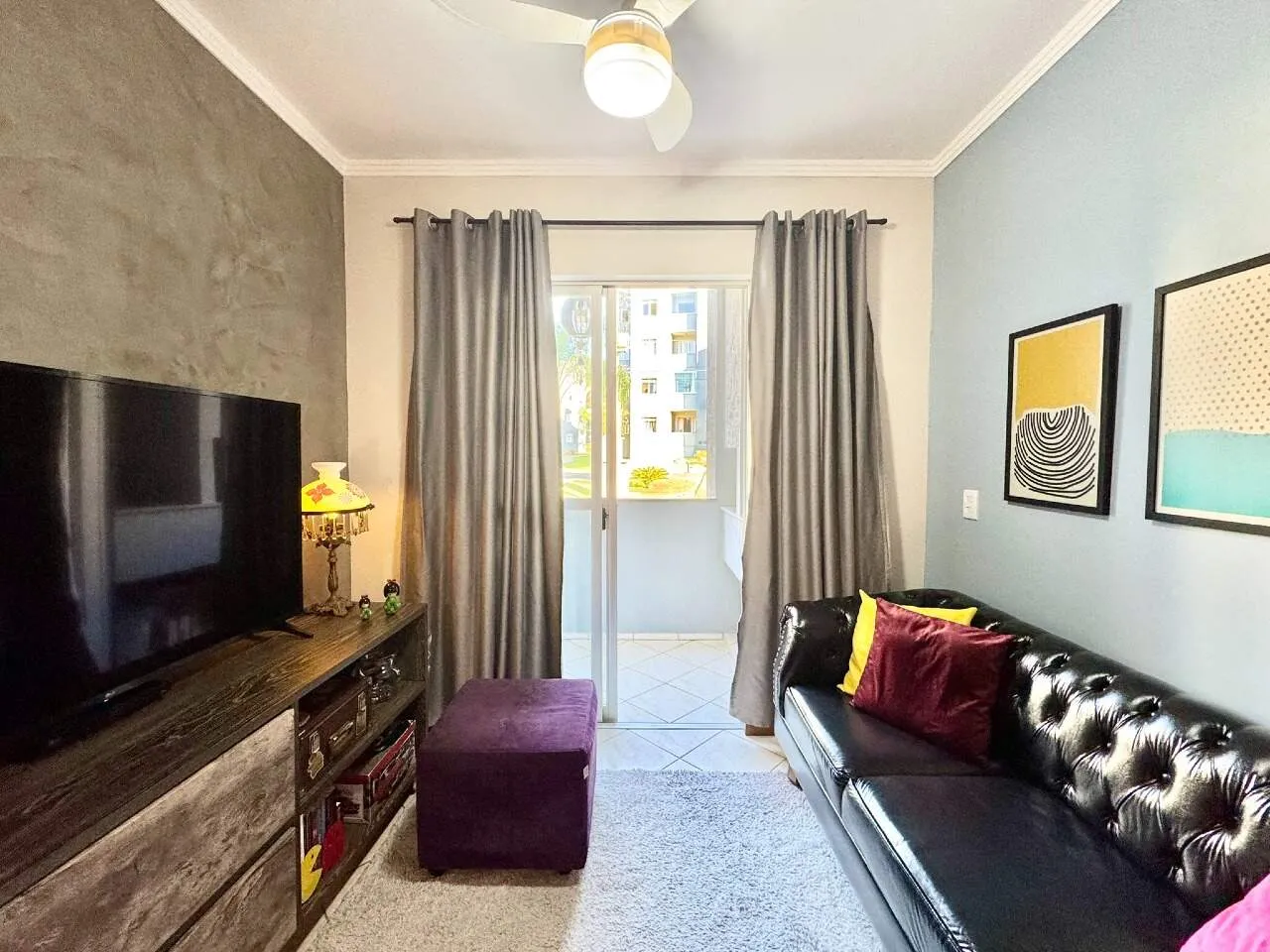 Apartamento no bairro Água Verde com 3 dormitórios, sacada com churrasqueira e vaga coberta - foto 1