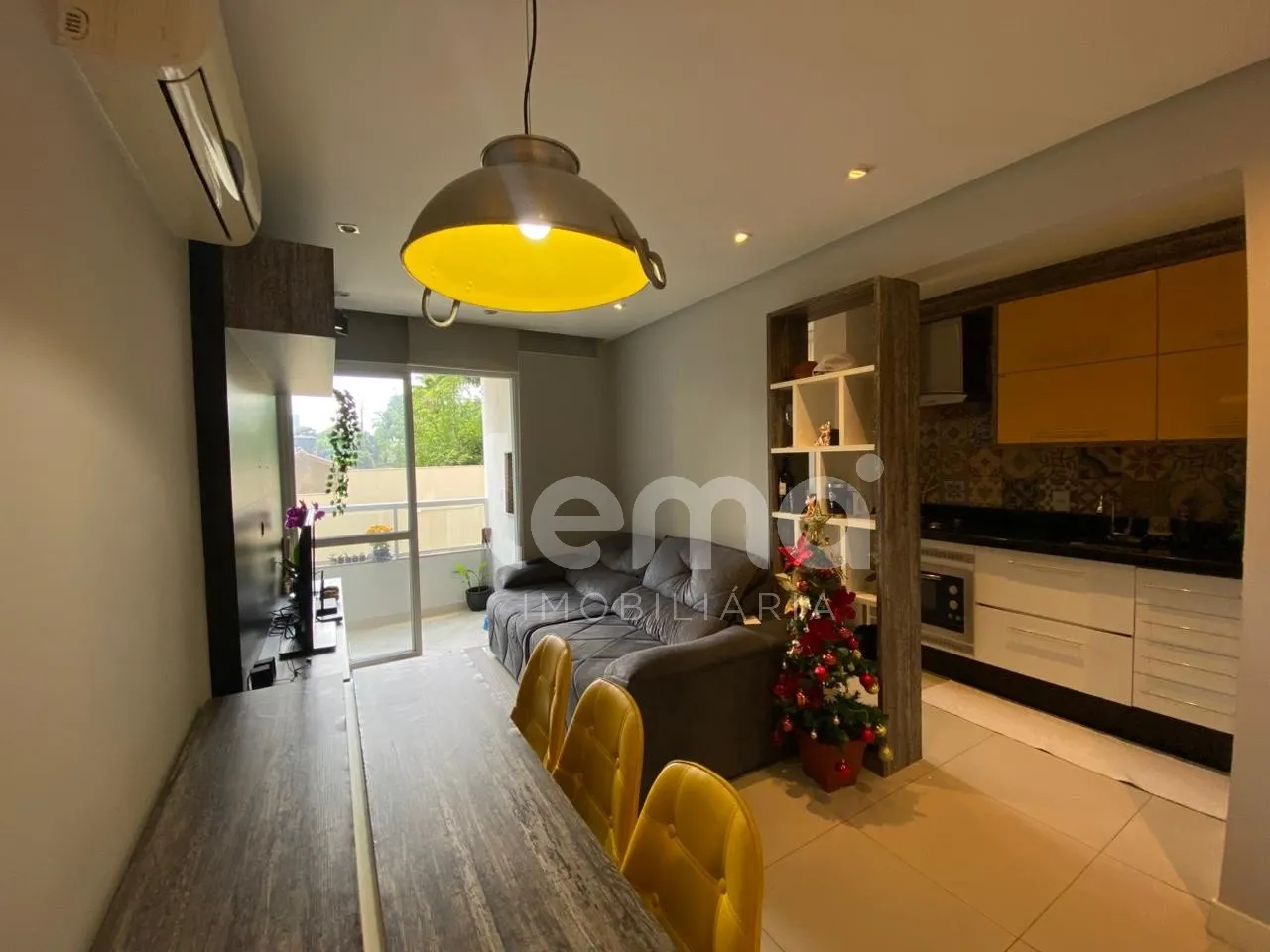 Apartamento semimobiliado com 2 dormitórios em condomínio completo no bairro Fortaleza. — foto 3