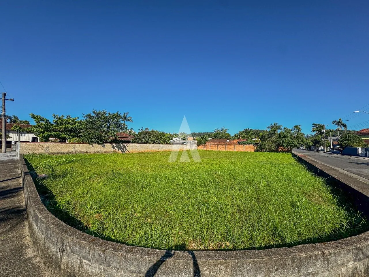 Terreno à venda no bairro Glória em Joinville, por R$ 1.300.000.00. — foto 3