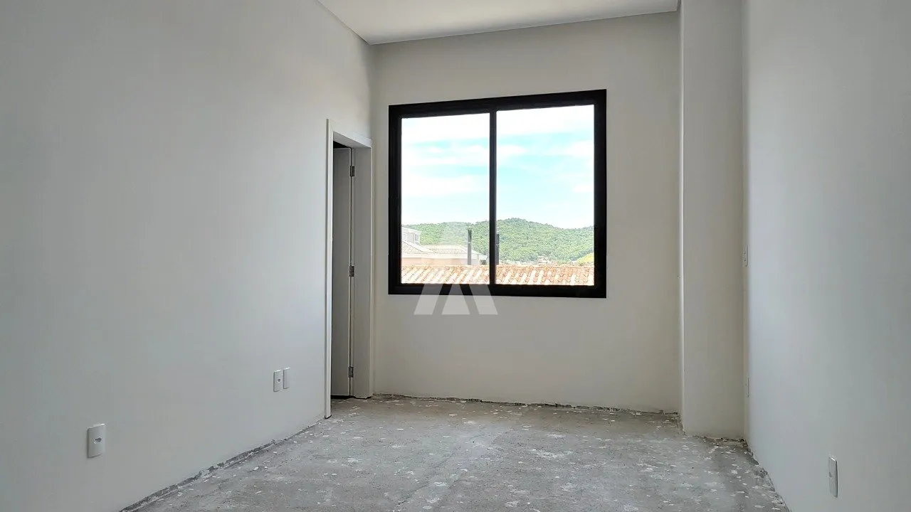 Sobrado Geminado com 3 suíte(s) à venda no bairro Iririú em Joinville, por R$ 990.000.00. — foto 6