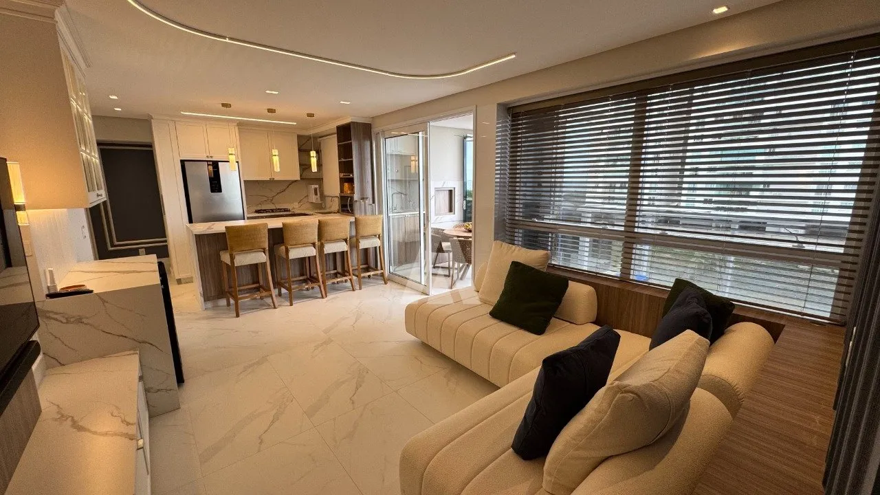 Apartamento mobiliado com 2 suíte(s) à venda no bairro Itacolomi em Piçarras, de R$1.700.00,00 por R$ 1.590.000.00. - foto 1