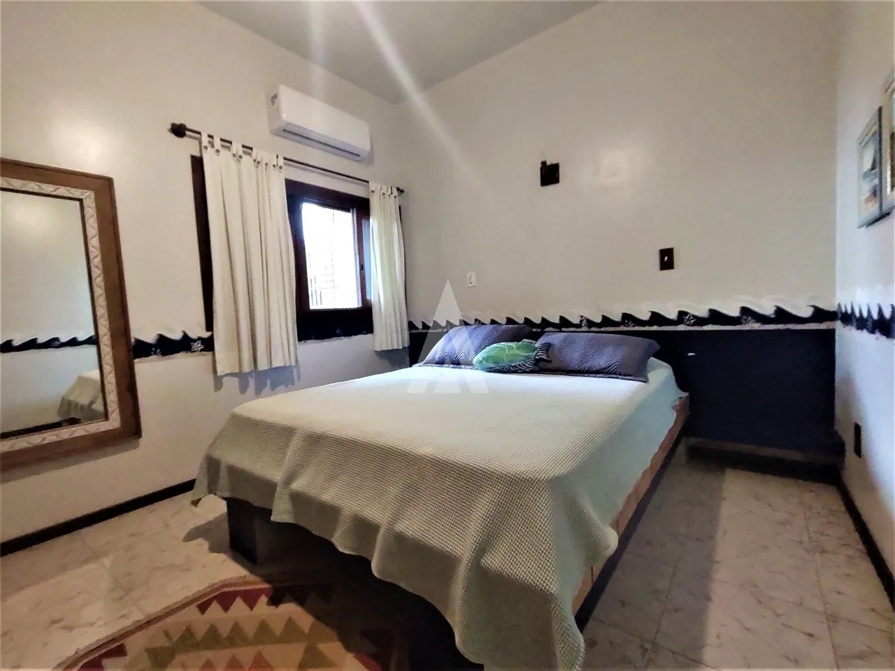 Casa com 1 suíte(s) mais 3 quarto(s) à venda no bairro Itacolomi em Piçarras, por R$ 2.950.000.00. — foto 3