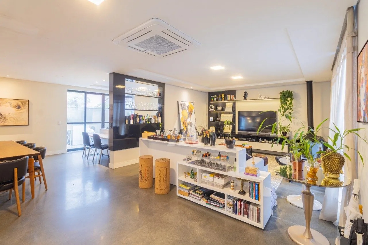 Casa em Condomínio com 3 suíte(s) à venda no bairro América em Joinville, por R$ 2.190.000.00. — foto 3