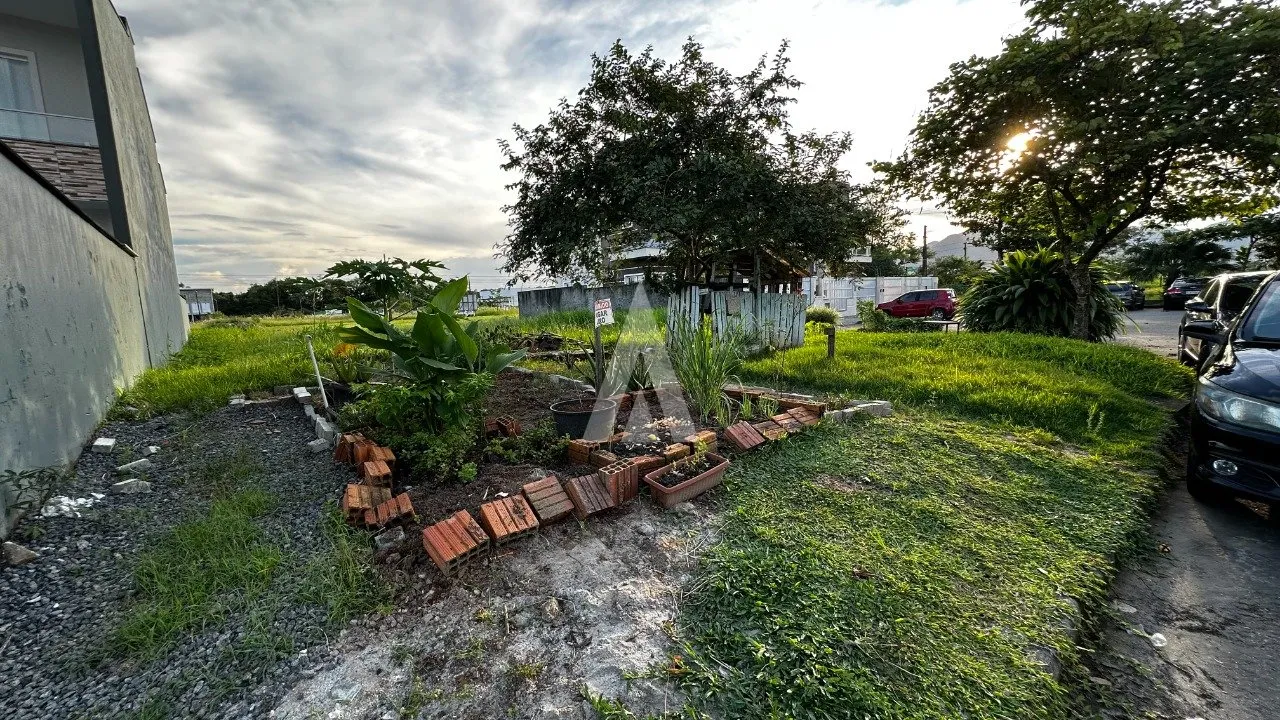Terreno à venda no bairro Vila Nova em Joinville, por R$ 390.000.00. — foto 4