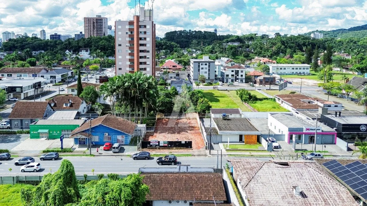 Terreno à venda no bairro América em Joinville, por R$ 1.395.000.00. — foto 4