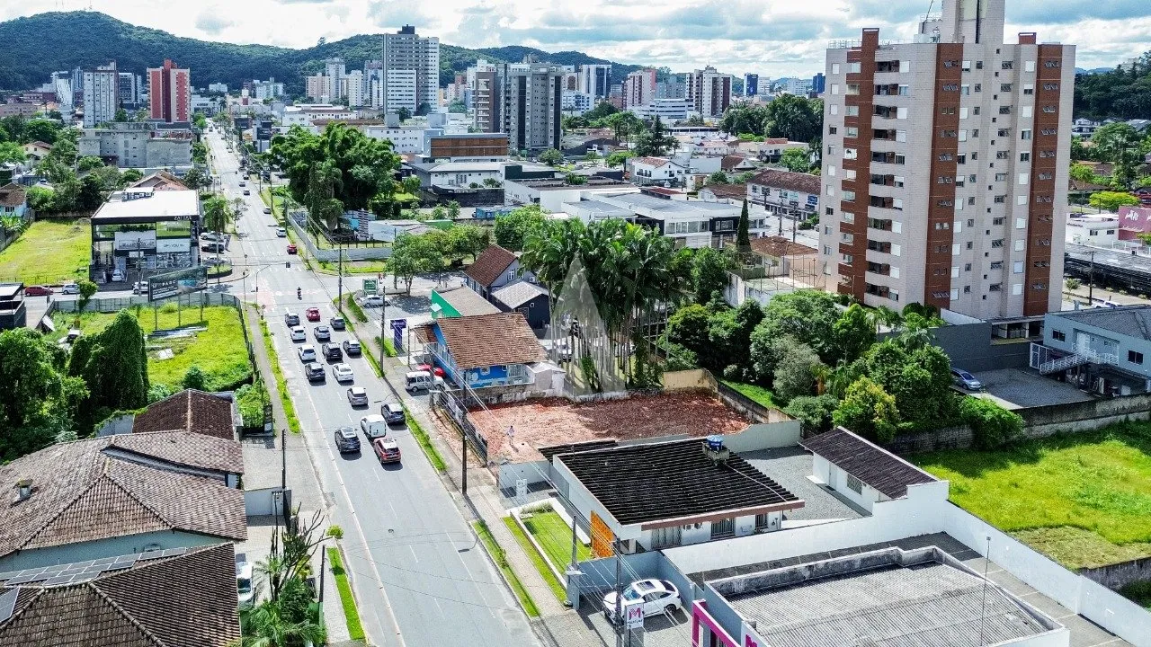 Terreno à venda no bairro América em Joinville, por R$ 1.395.000.00. — foto 7