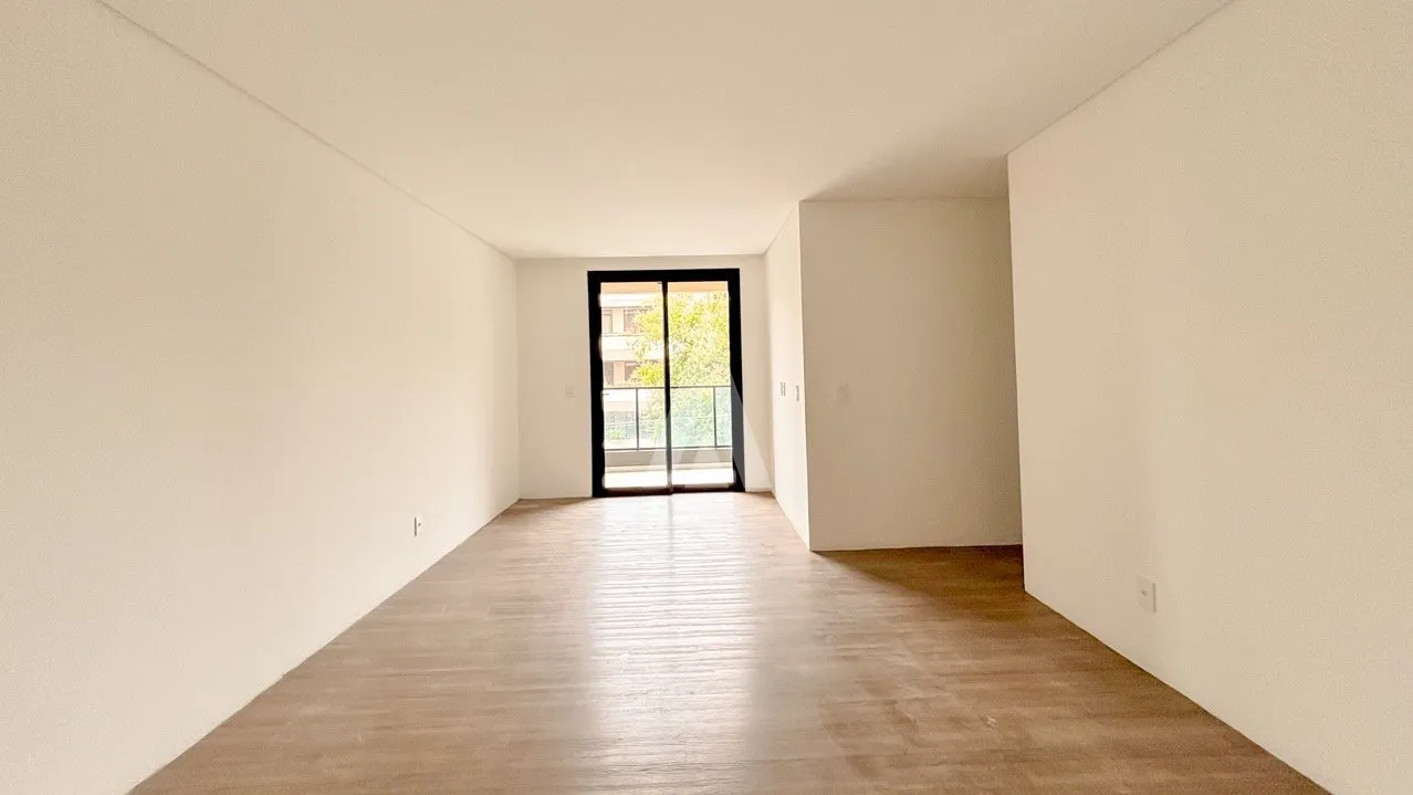 Apartamento com 1 suíte(s) mais 2 quarto(s) à venda no bairro Anita Garibaldi em Joinville, por R$ 675.000.00. — foto 3