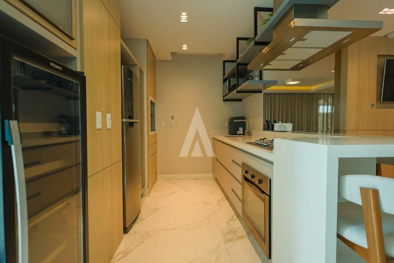 Apartamento com 3 suítes à venda no bairro Balneário Piçarras-SC por R$2.430.000,00. — foto 3