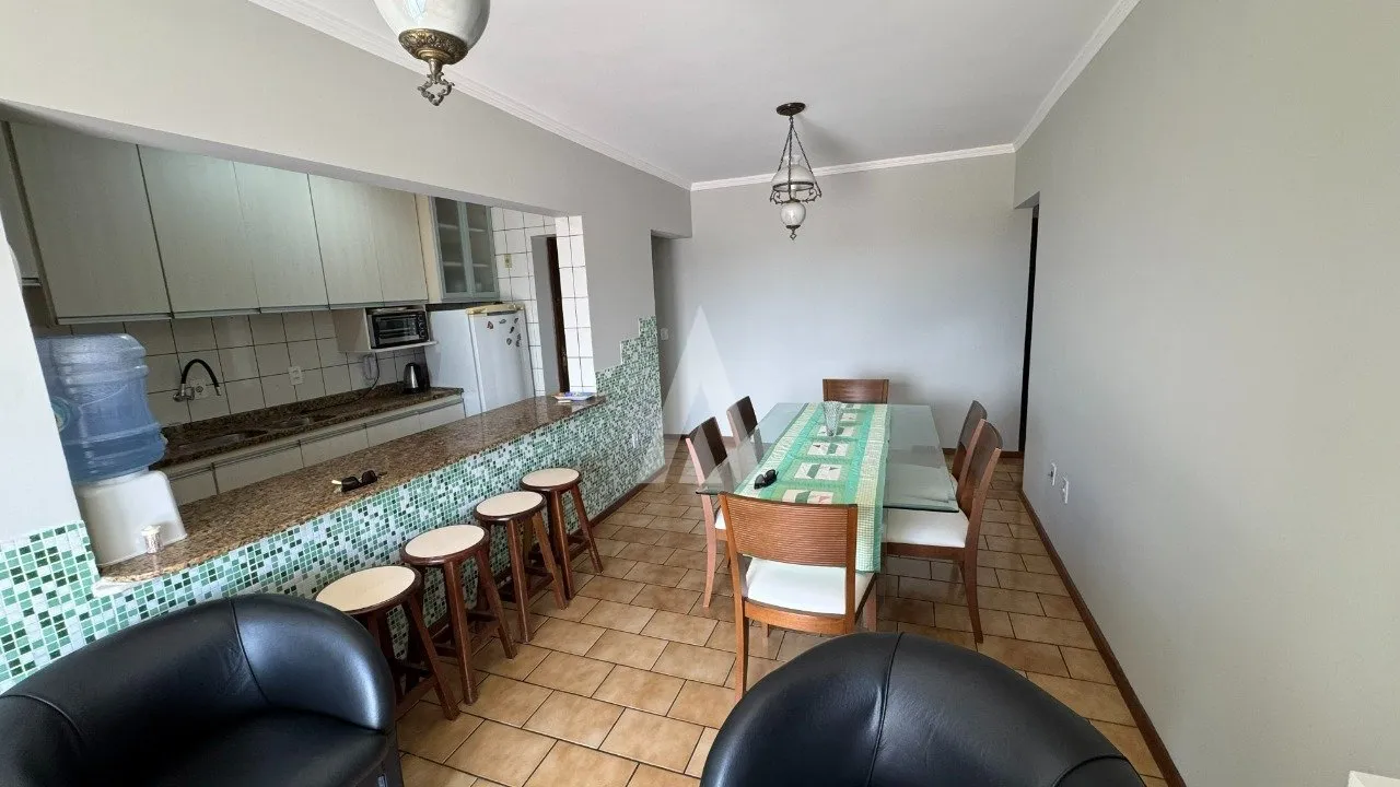 Apartamento com 1 suíte e 2 quartos à venda no Centro de Balneário Piçarras por R$1.200.000,00. — foto 3