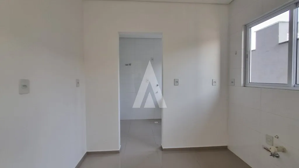 Apartamento com 1 suíte(s) mais 1 quarto(s) à venda no bairro COSTA E SILVA em JOINVILLE, por R$ 350.000.00. — foto 2