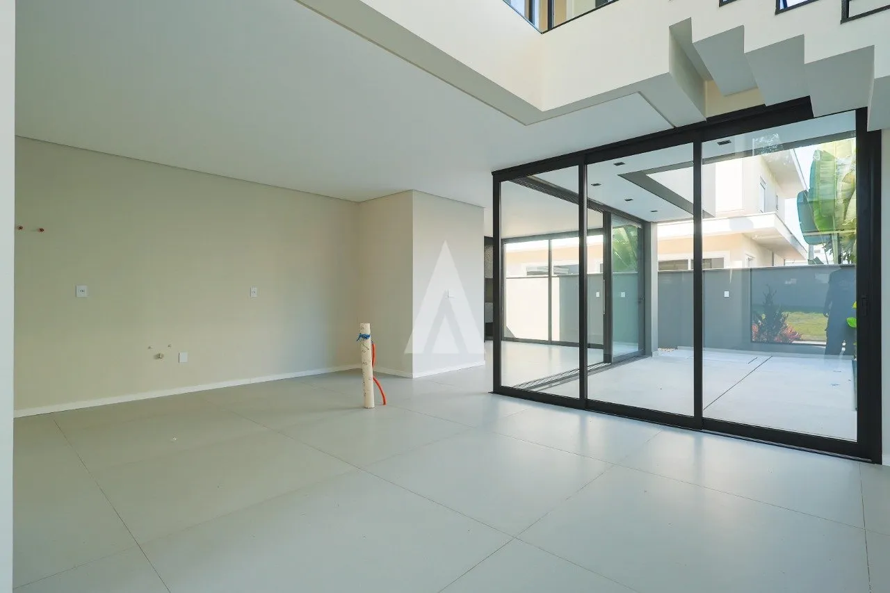 Casa em Condomínio com 3 suíte(s) à venda no bairro VILA NOVA em JOINVILLE, por R$ 2.290.000.00. — foto 4