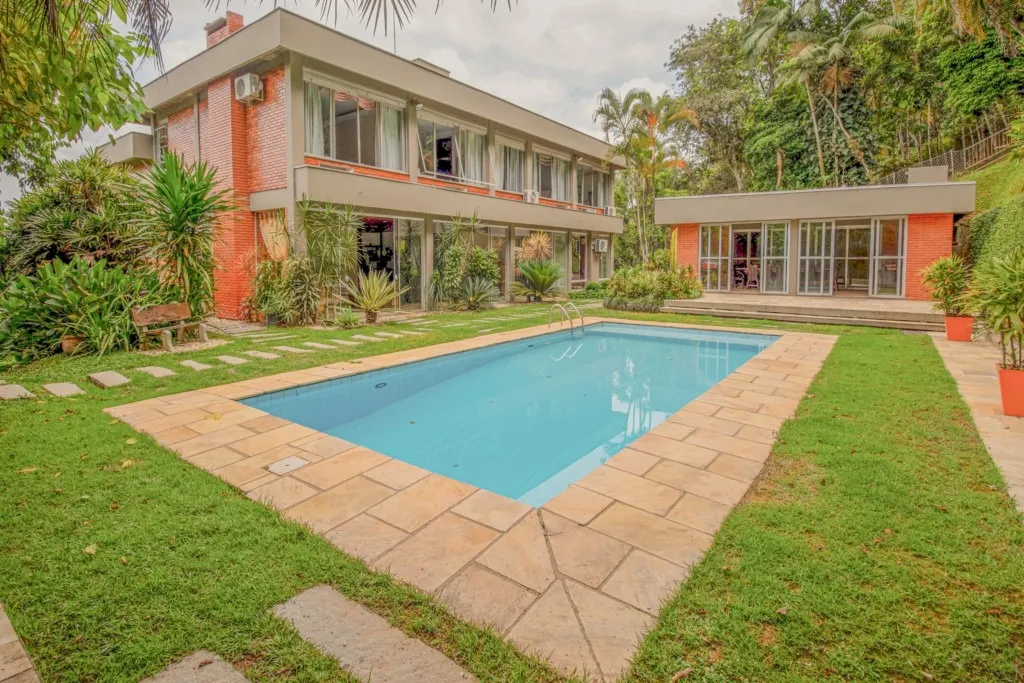 Casa com 3 suítes à venda no bairro Boa Vista em Joinville, por R$ 3.500.000.00. - foto 1