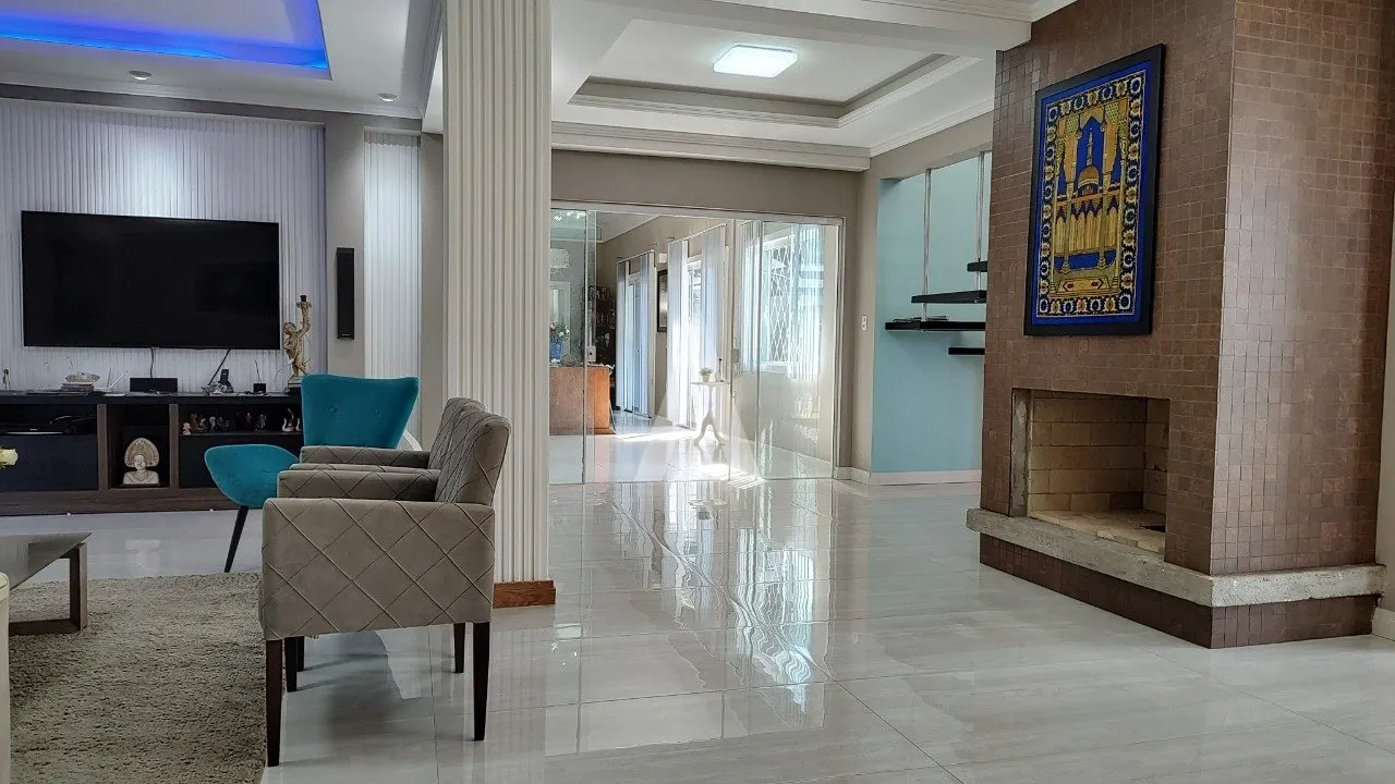 Casa com 1 suíte(s) mais 2 quarto(s) à venda no bairro Itacolomi em Piçarras, por R$ 2.500.000.00. — foto 4