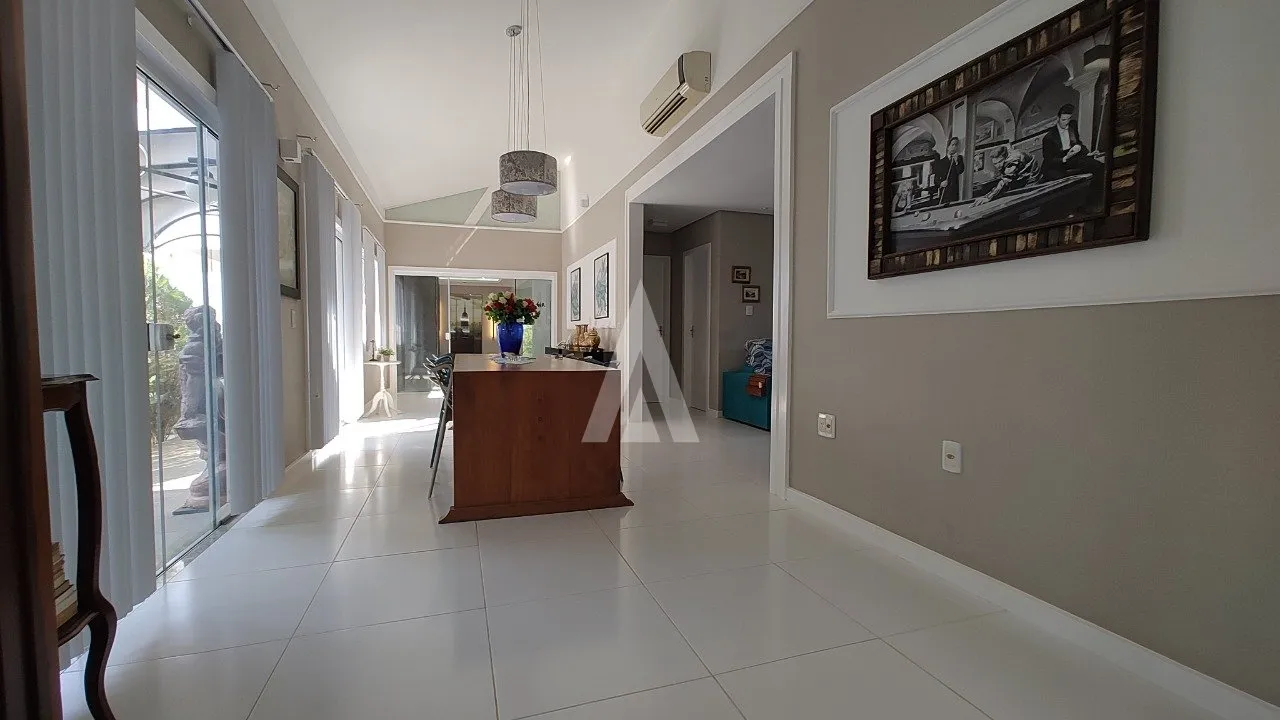 Casa com 1 suíte(s) mais 2 quarto(s) à venda no bairro Itacolomi em Piçarras, por R$ 2.500.000.00. — foto 5