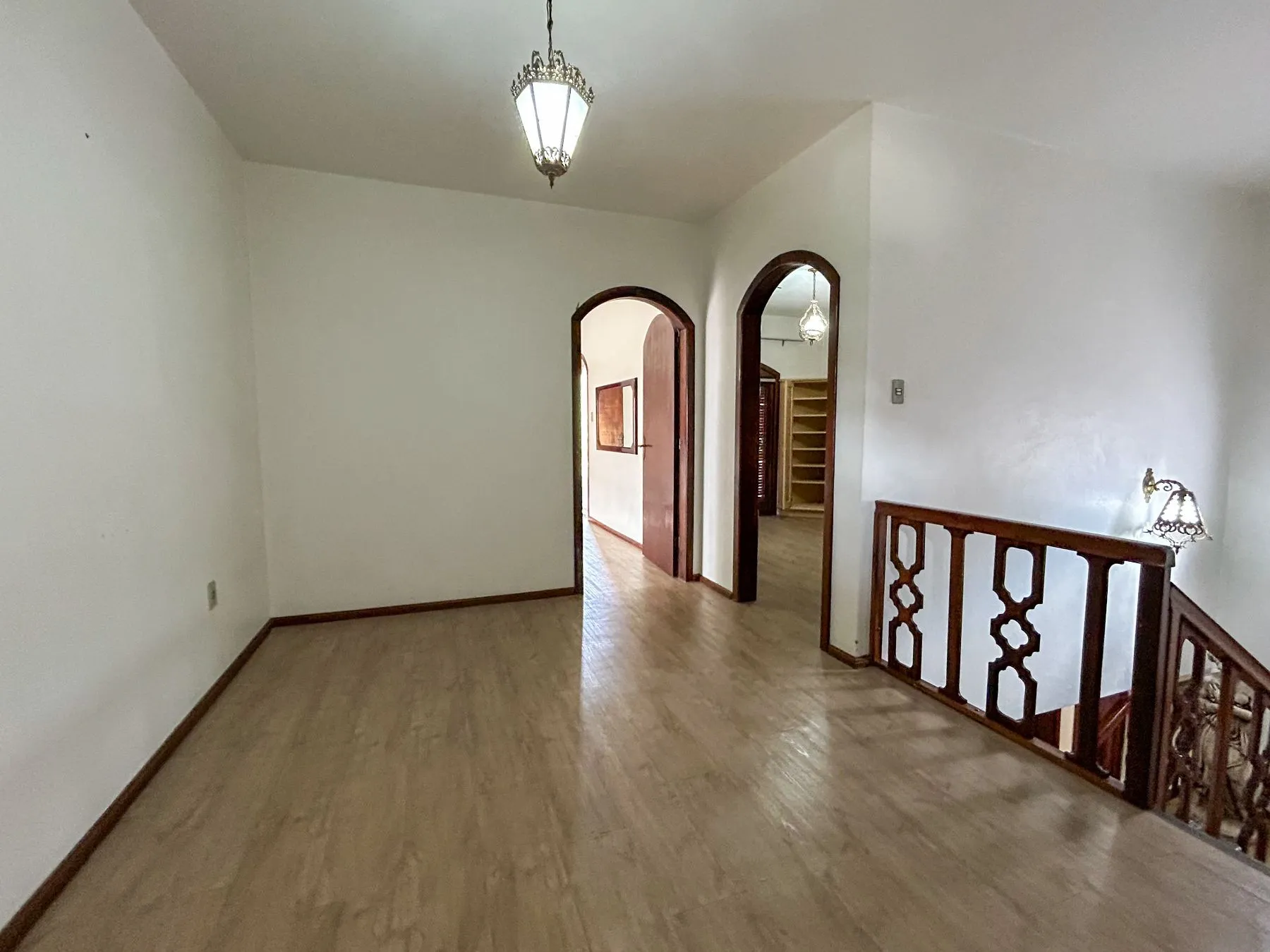 Casa com 6 Quartos no Centro — foto 7