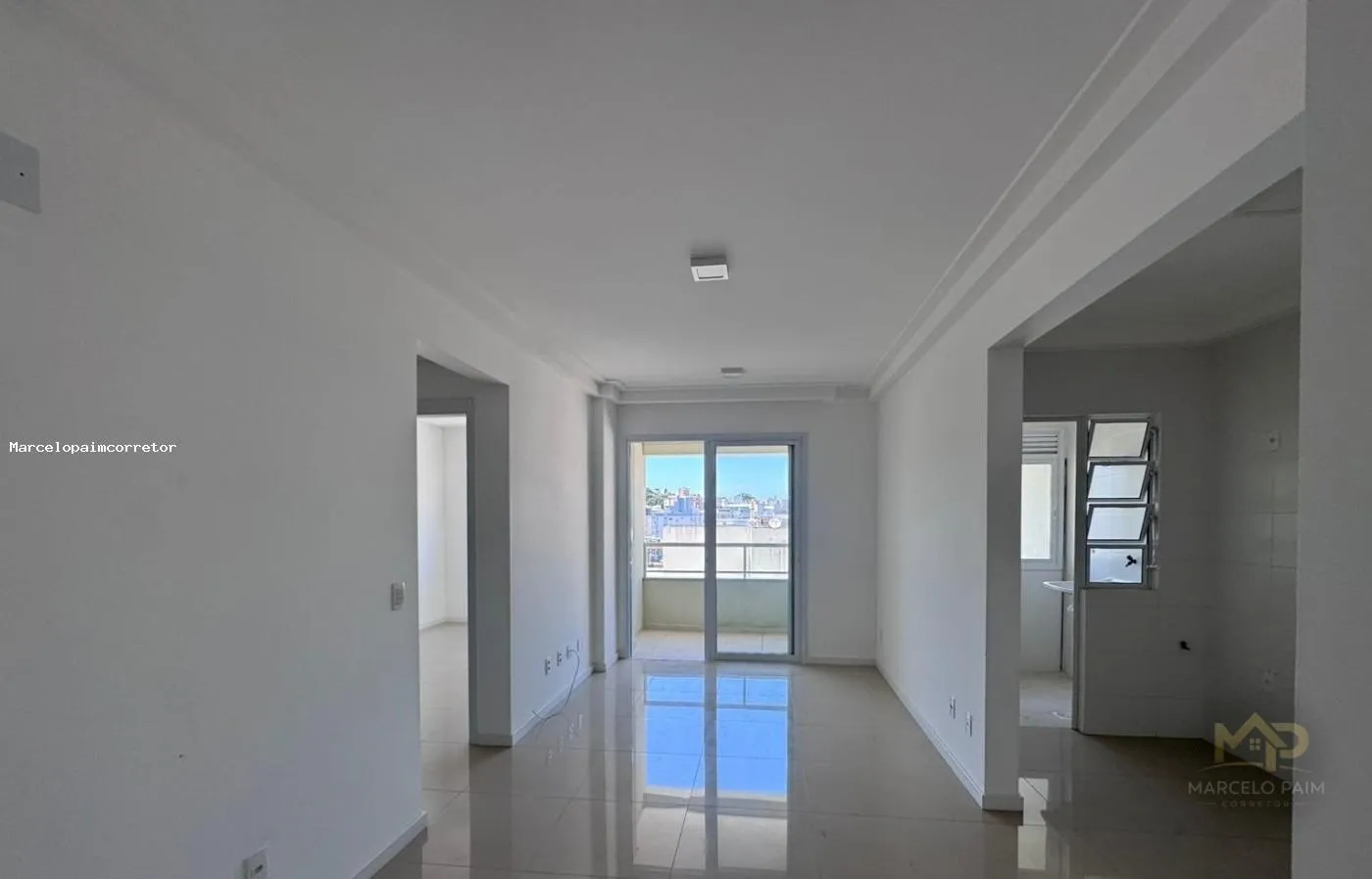 Apartamento para Venda em Florianópolis, Abraão, 2 dormitórios, 1 suíte, 2 banheiros, 2 vagas - foto 1
