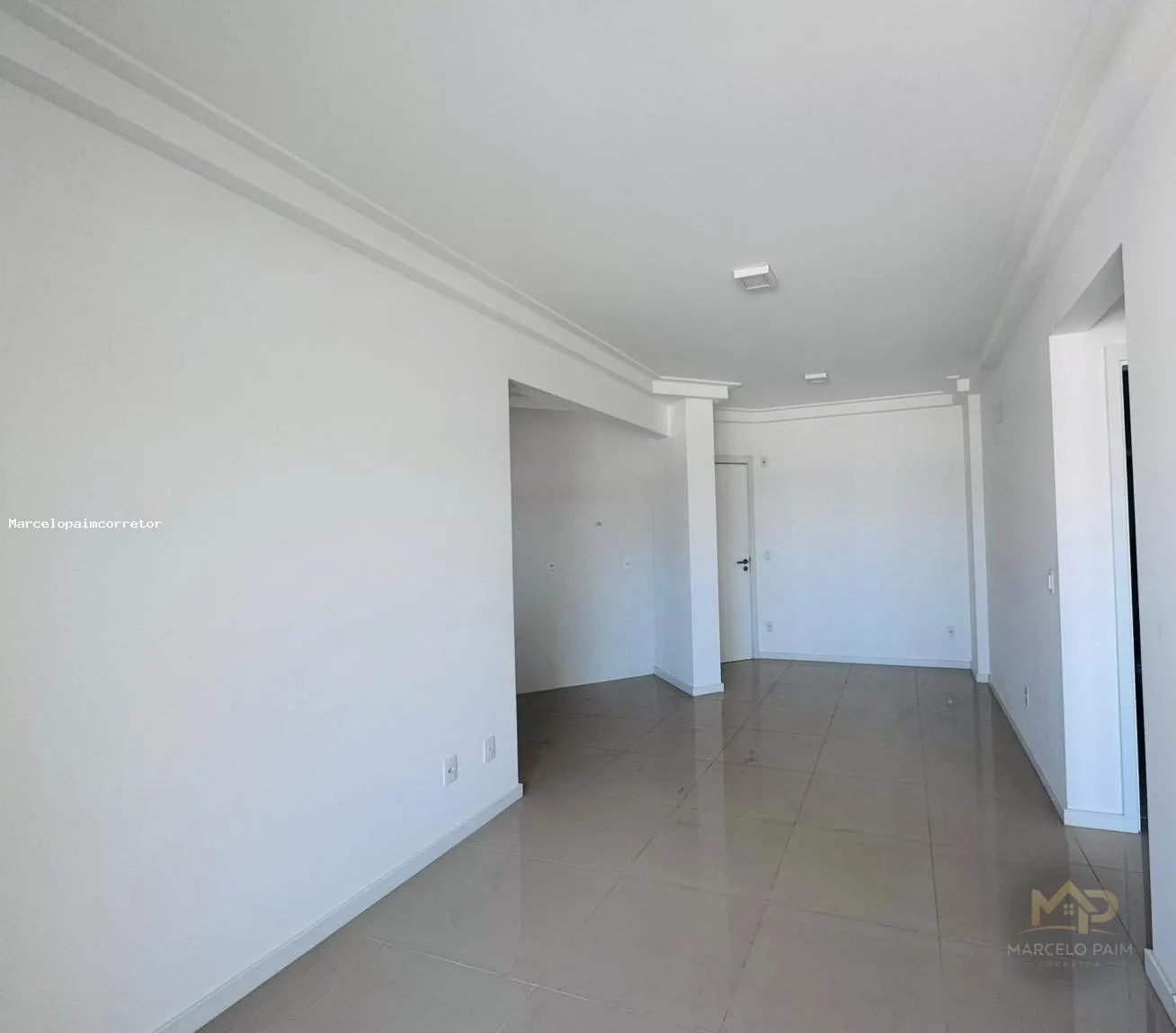 Apartamento para Venda em Florianópolis, Abraão, 2 dormitórios, 1 suíte, 2 banheiros, 2 vagas — foto 3