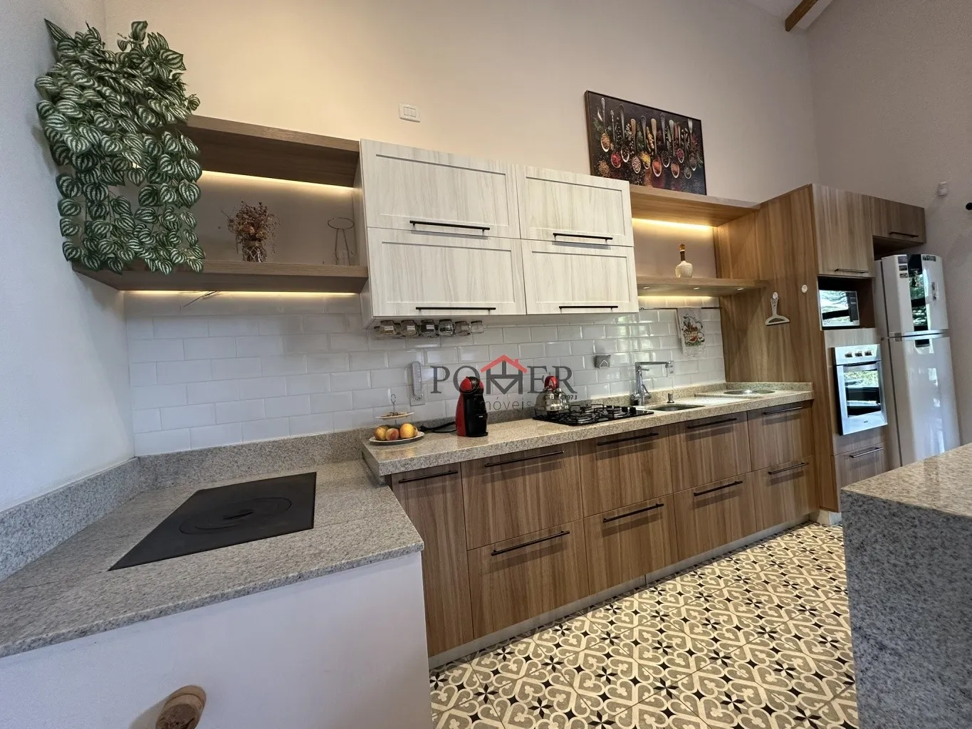 Refúgio Exclusivo na Barragem Pinhal em Rio dos Cedros com 163,45m de área Construída em Terreno de 693,00m com Vista Panorâmica para a Barragem - Totalmente Mobiliado, com Lareira, Deck, Pomar e Alto Potencial de Locação Turística — foto 4