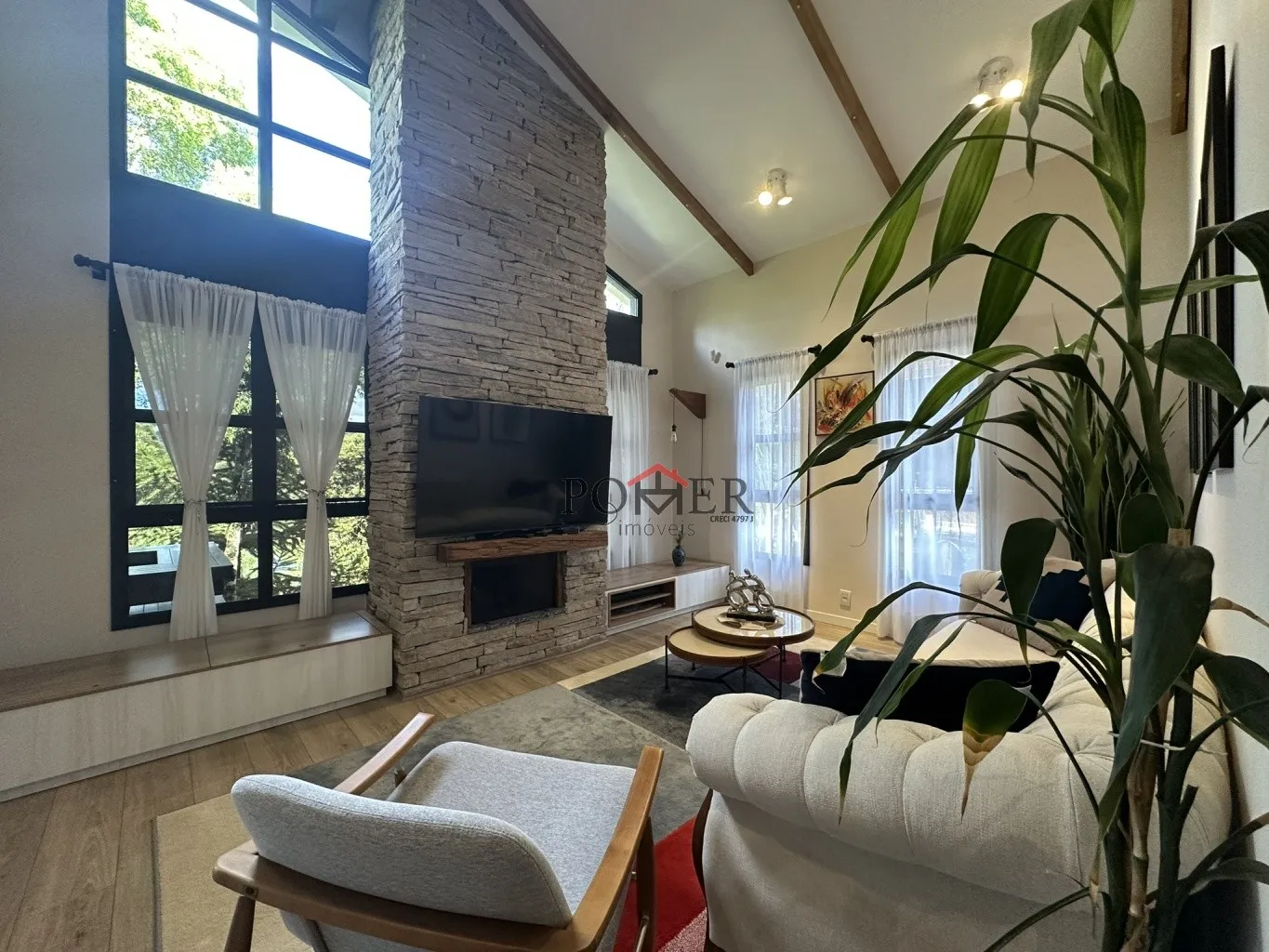 Refúgio Exclusivo na Barragem Pinhal em Rio dos Cedros com 163,45m de área Construída em Terreno de 693,00m com Vista Panorâmica para a Barragem - Totalmente Mobiliado, com Lareira, Deck, Pomar e Alto Potencial de Locação Turística — foto 6