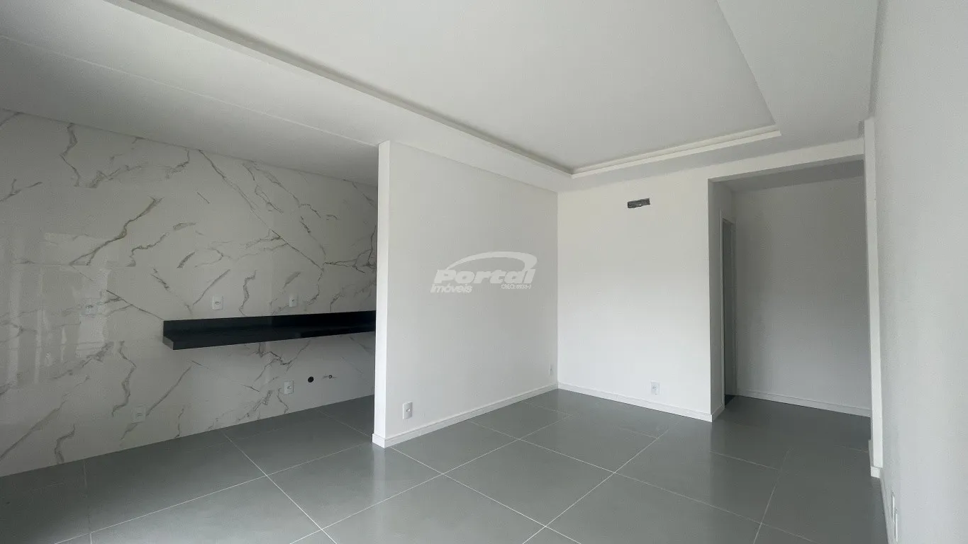 Apartamento novo com 3 dormitórios sendo 1 suíte e 2 Demi suíte mais 1 vaga de garagem, no bairro Itacolomi, em Balneário Piçarras — foto 6