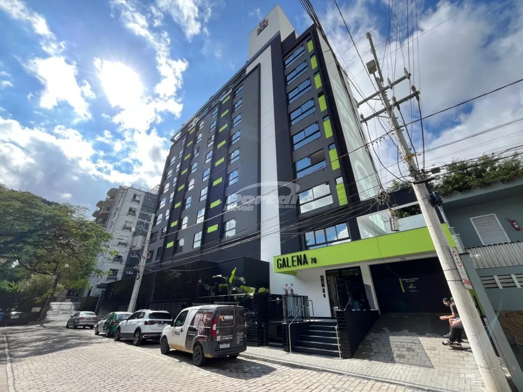 Apartamento tipo Loft, novo mobiliado, disponível para locação bairro Centro em Blumenau! - foto 1