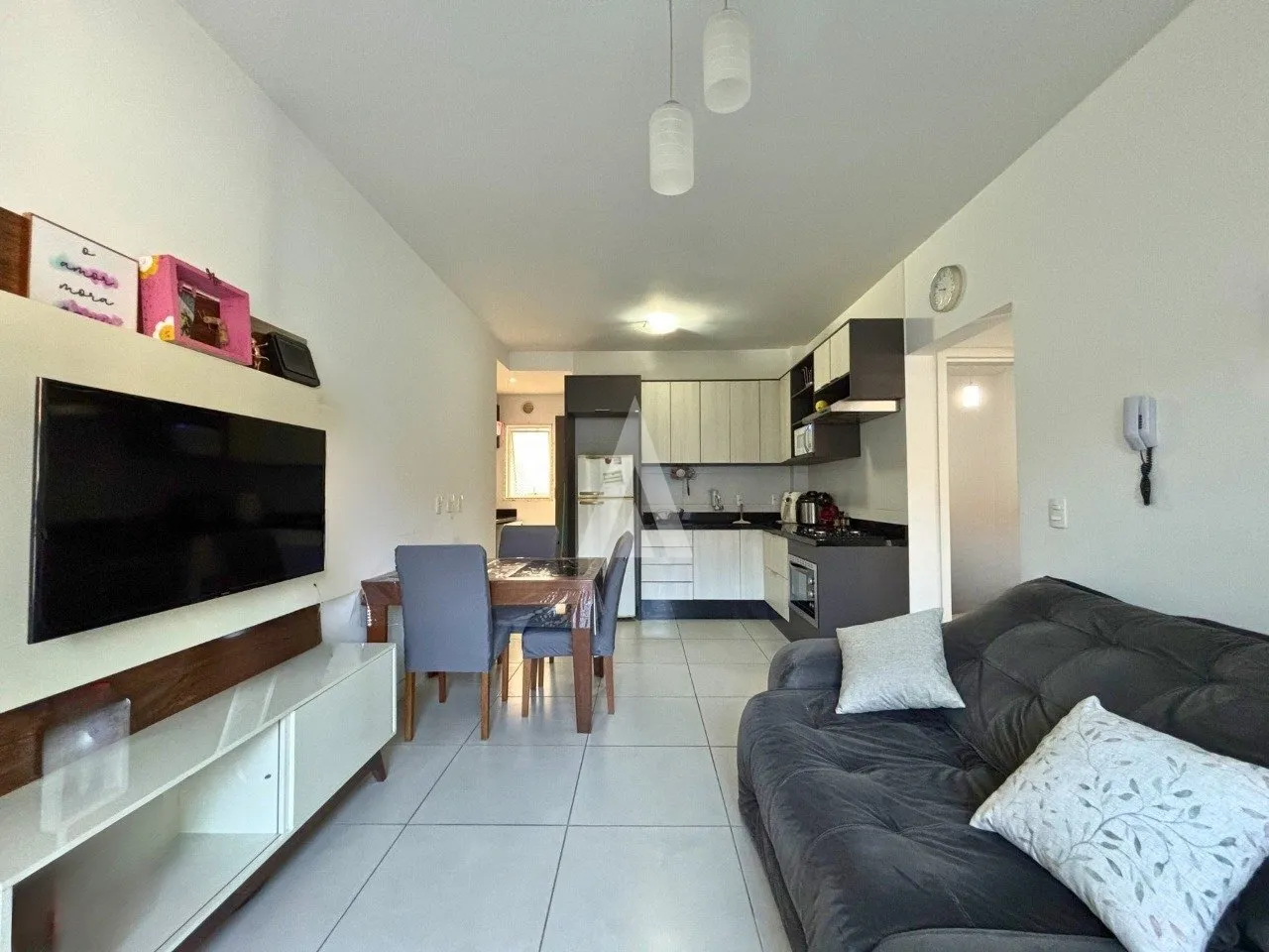 Apartamento com 1 suíte(s) mais 1 quarto(s) à venda no bairro Saguaçu em Joinville, por R$ 360.000.00. — foto 3