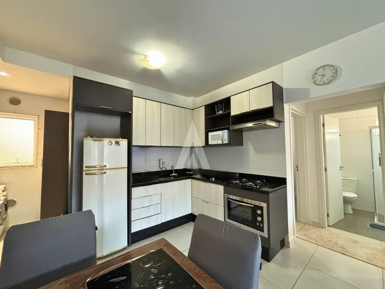 Apartamento com 1 suíte(s) mais 1 quarto(s) à venda no bairro Saguaçu em Joinville, por R$ 360.000.00. — foto 4