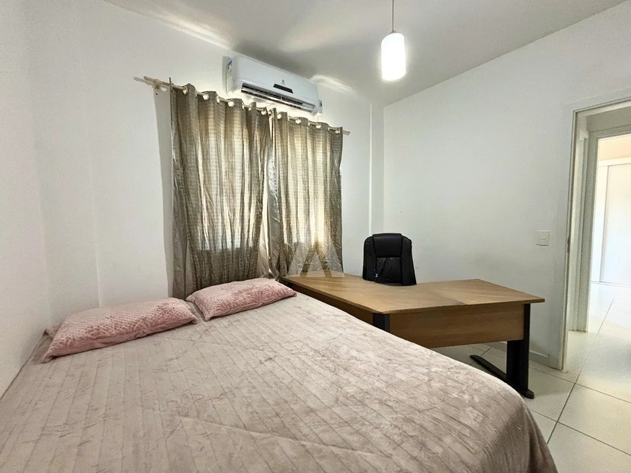 Apartamento com 1 suíte(s) mais 1 quarto(s) à venda no bairro Saguaçu em Joinville, por R$ 360.000.00. — foto 7