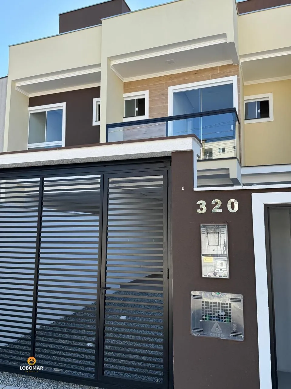 Sobrado novo à 400 metros do mar, pronto para morar, 3 dormitórios em Balneário — foto 3