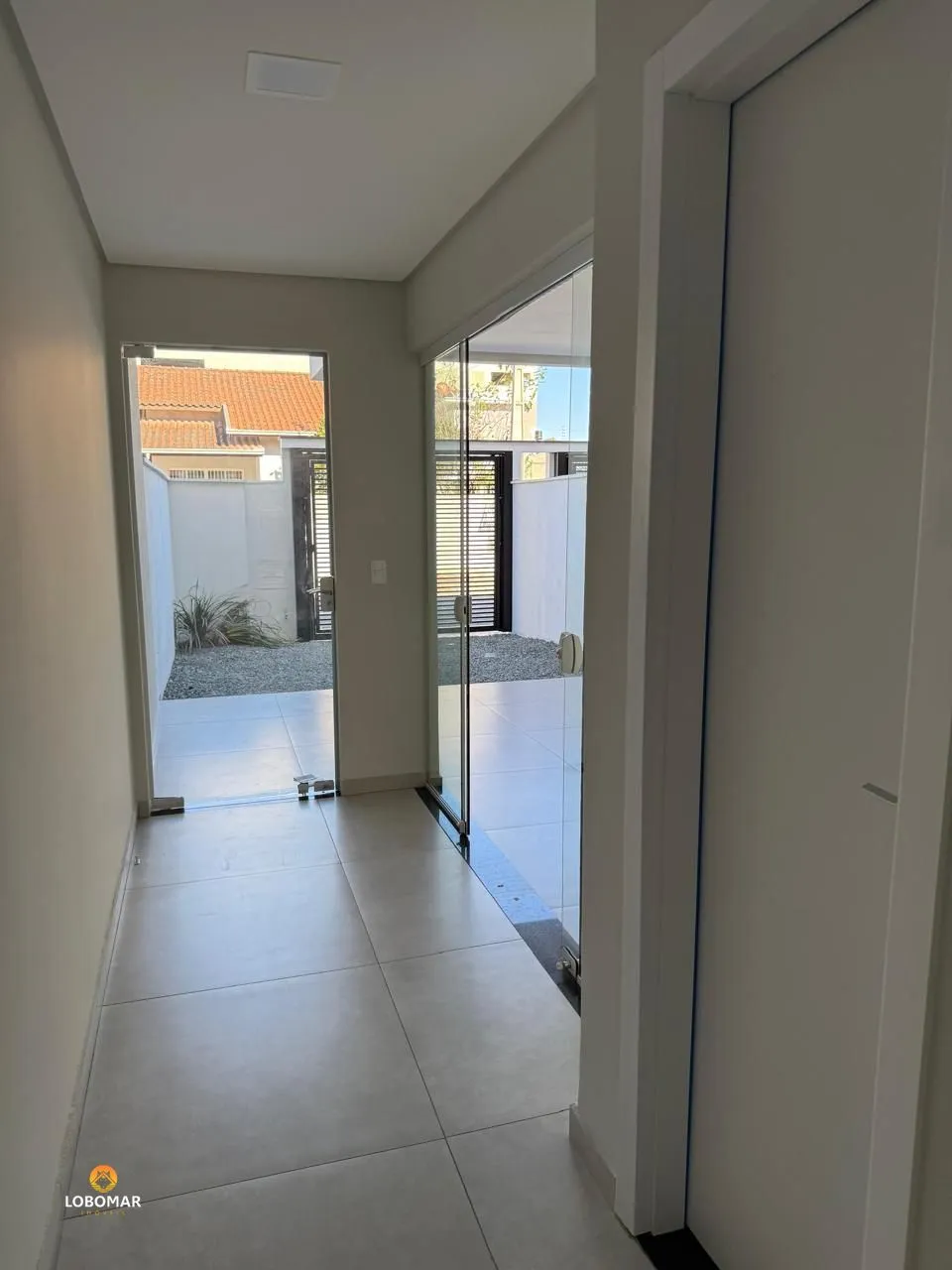 Sobrado novo à 400 metros do mar, pronto para morar, 3 dormitórios em Balneário — foto 7