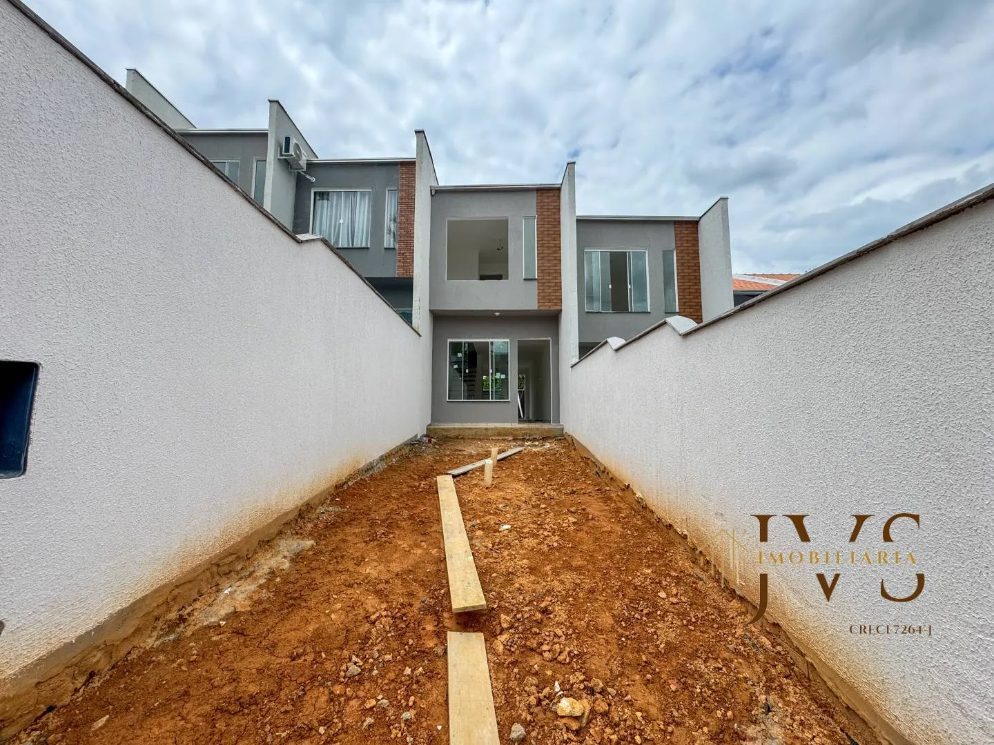 Sobrado Novo na Itoupava Central- Entrada Facilitada com Construtor - foto 1