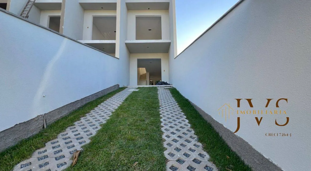 Casa com 2 Quartos e 3 banheiros à Venda, 91 m por R$ 400.000

91 m
priv - foto 1