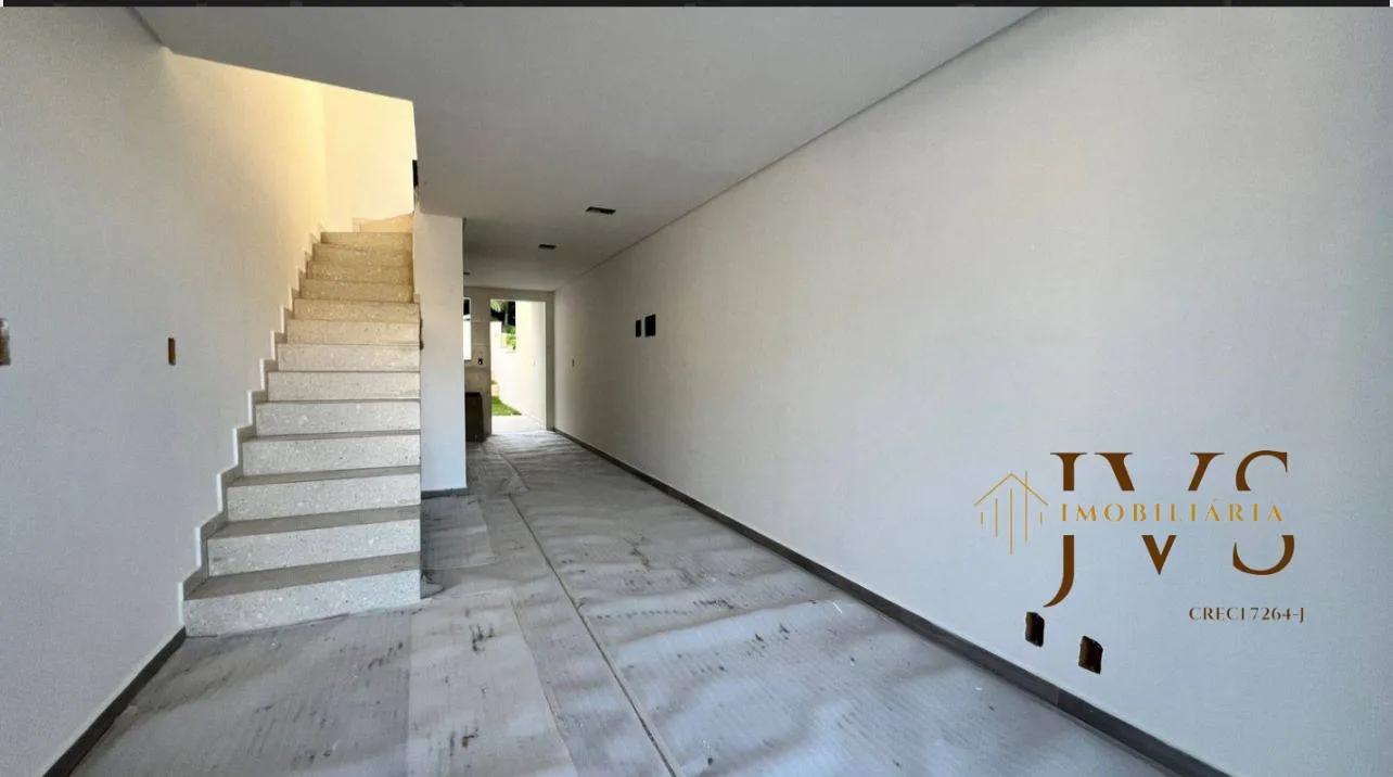Casa com 2 Quartos e 3 banheiros à Venda, 91 m por R$ 400.000

91 m
priv — foto 3